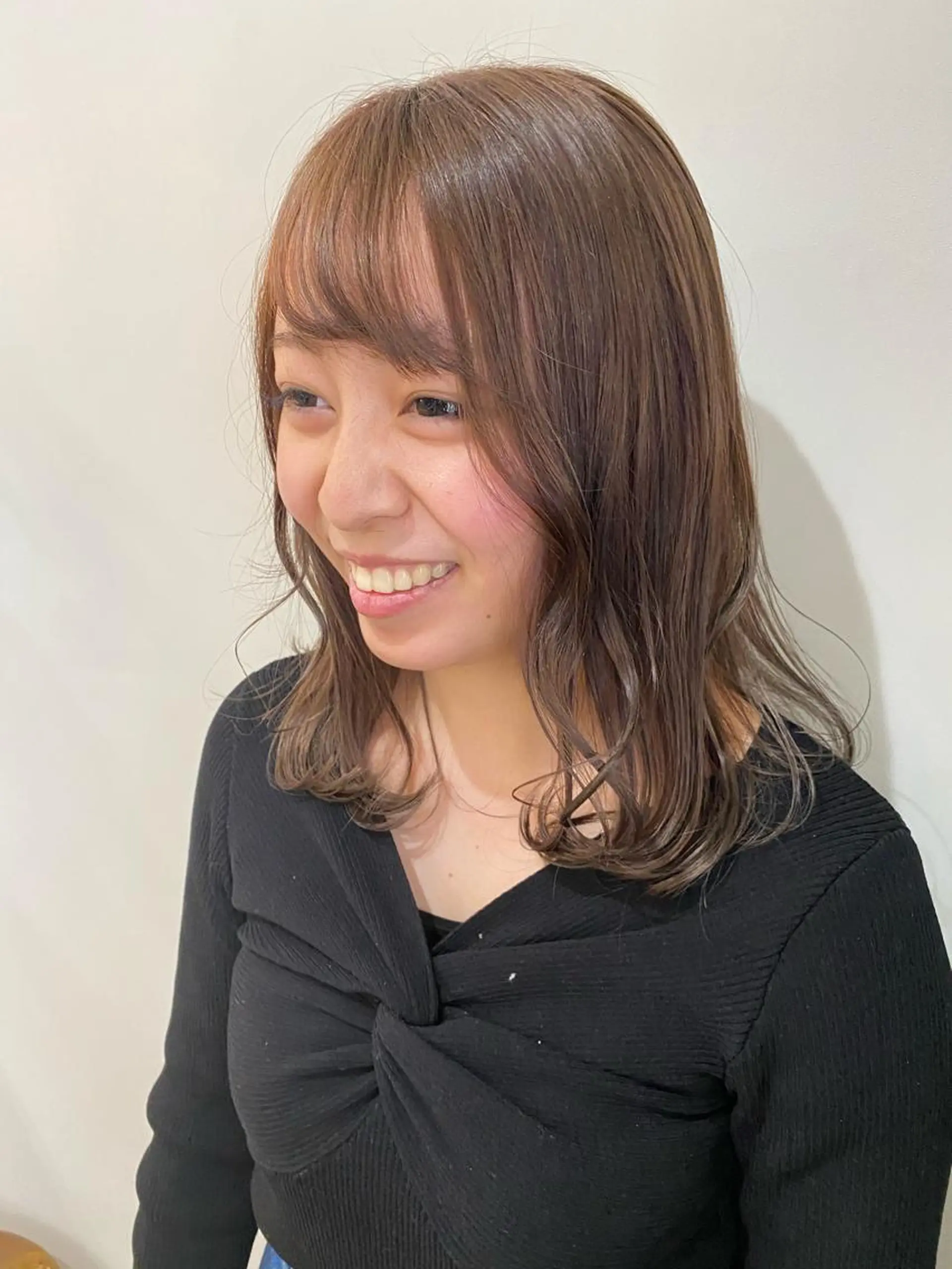 セミロング カット 縮毛矯正 コタ コットのヘアスタイル