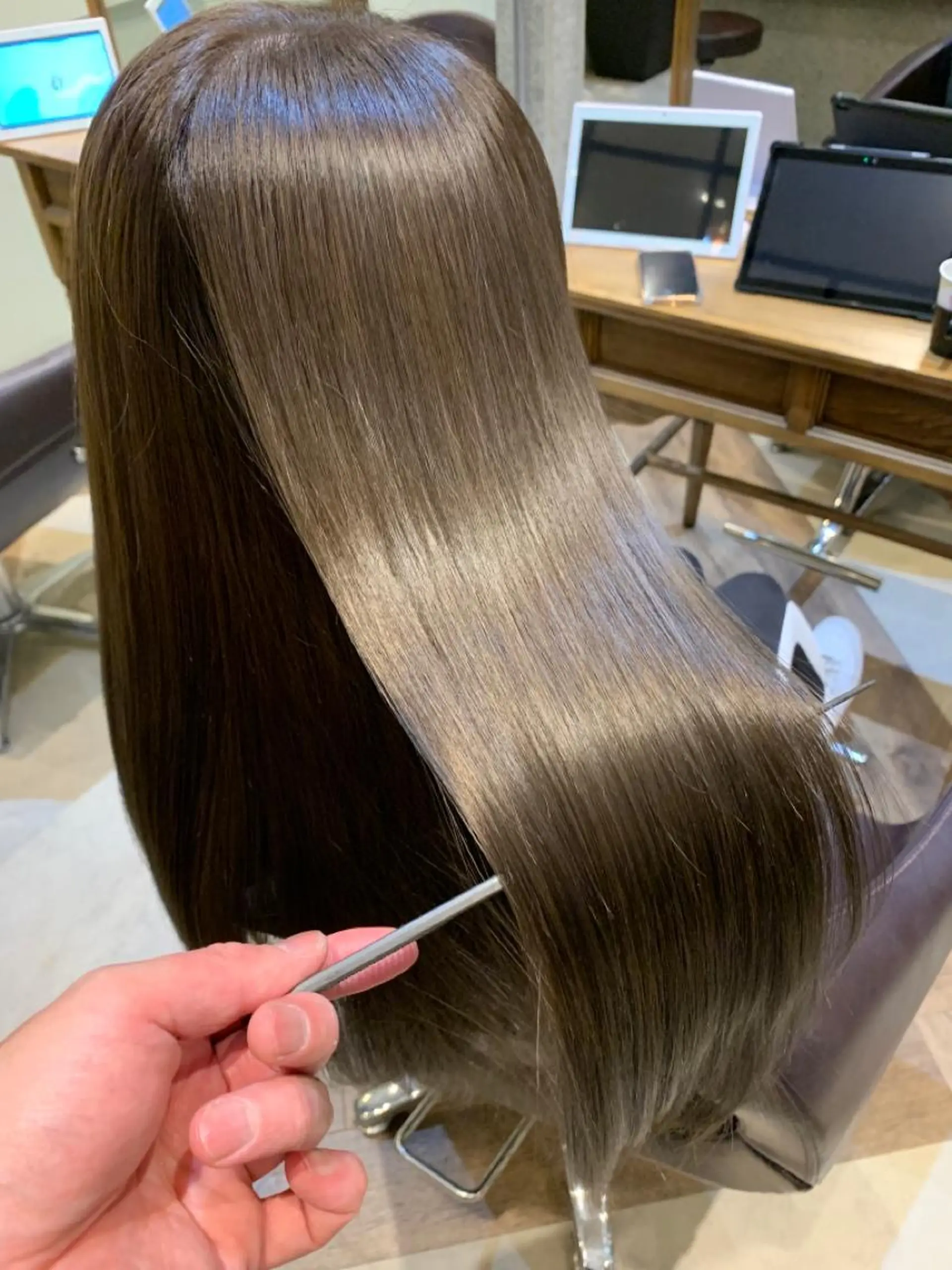 セミロング shower hair salon所属・【shower】 yousuke代表のヘアスタイル