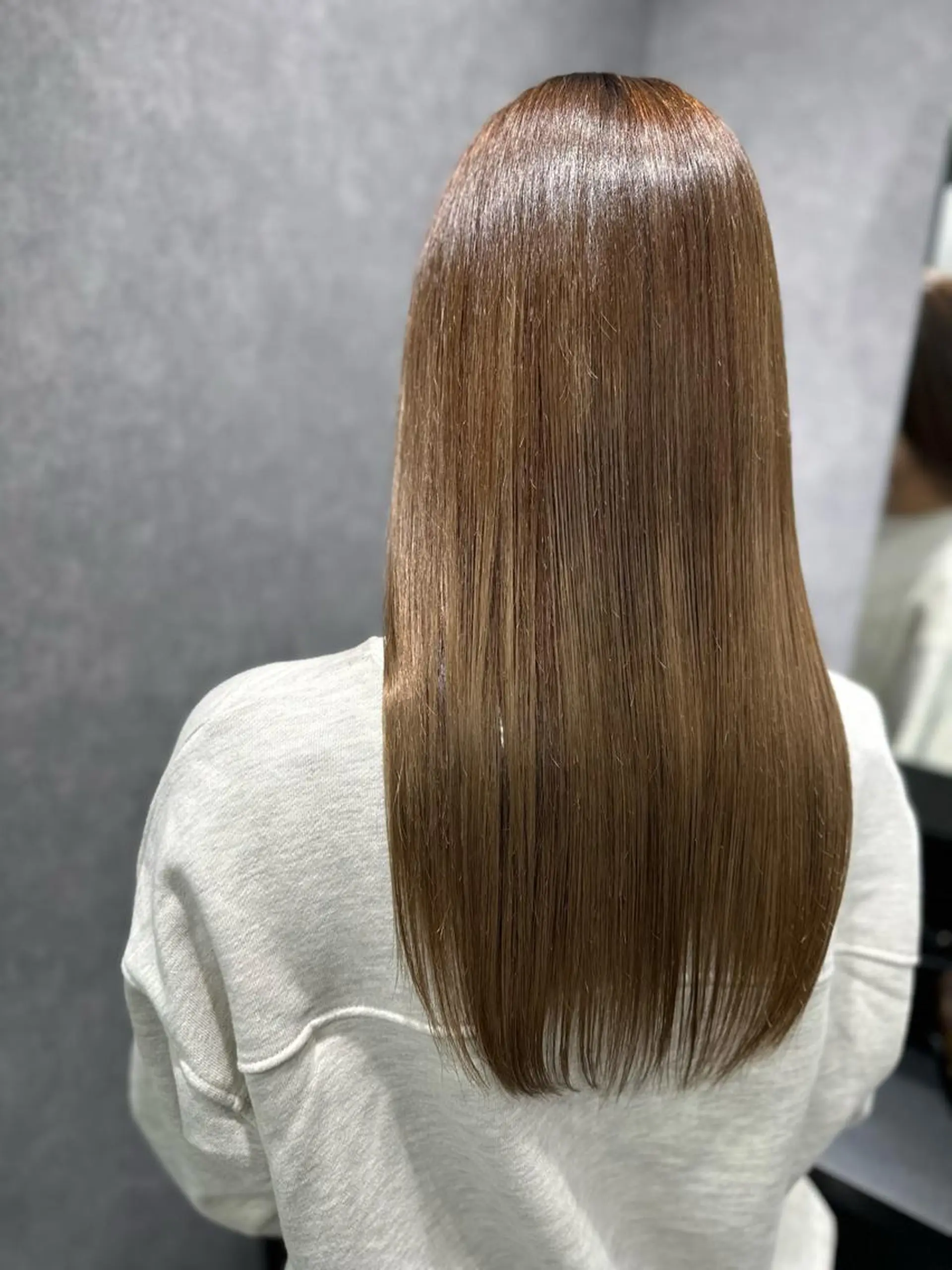 セミロング トリートメント カット トリートメント 岩崎 恵実のヘアスタイル