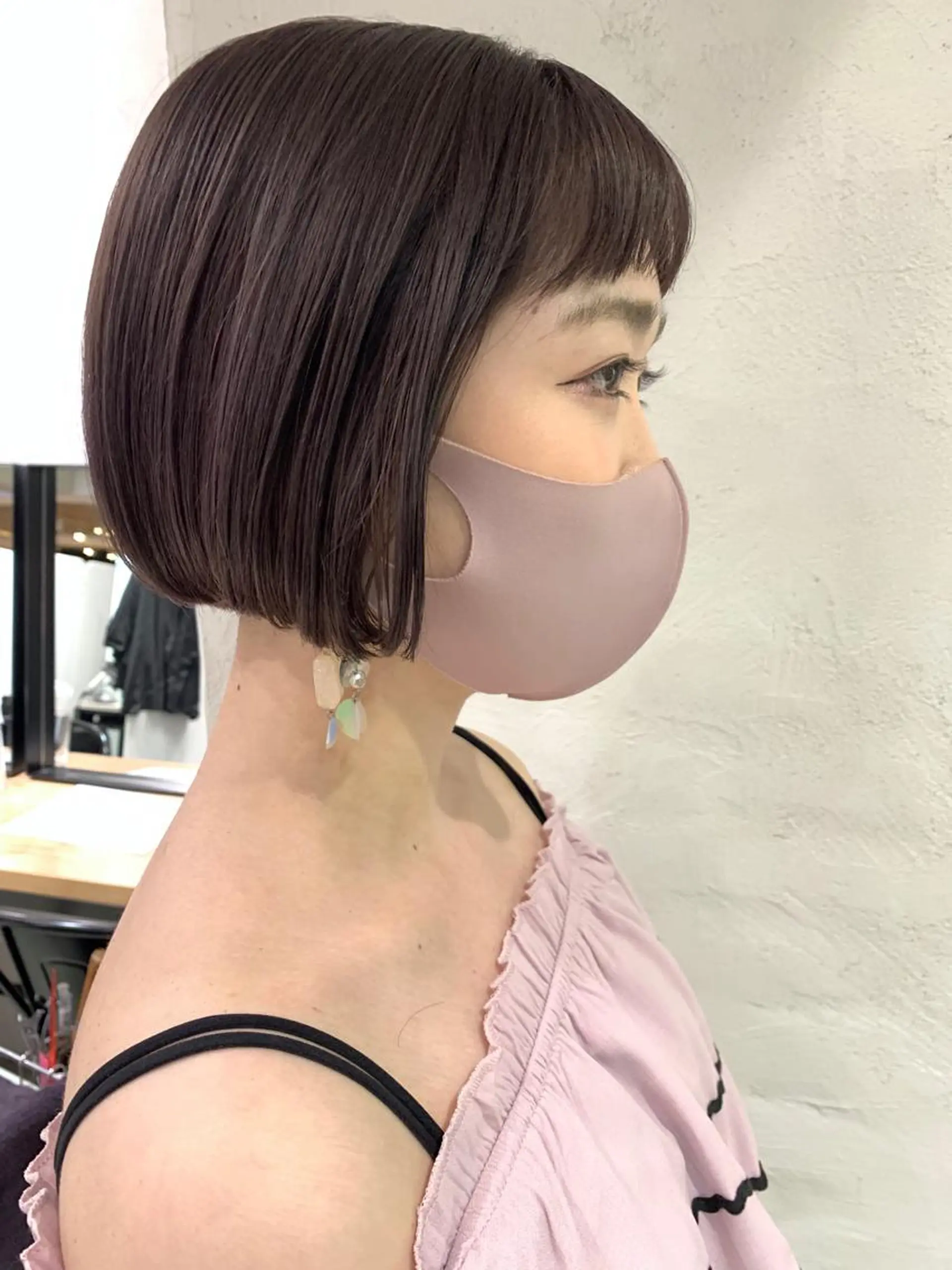 ショート カラー 切りっぱなしボブ ブリーチ グレージュ ラベンダーカラー ラベンダーグレージュ パーマ 艶ハイトーン/ヘア アレンジAYAKAのヘアスタイル