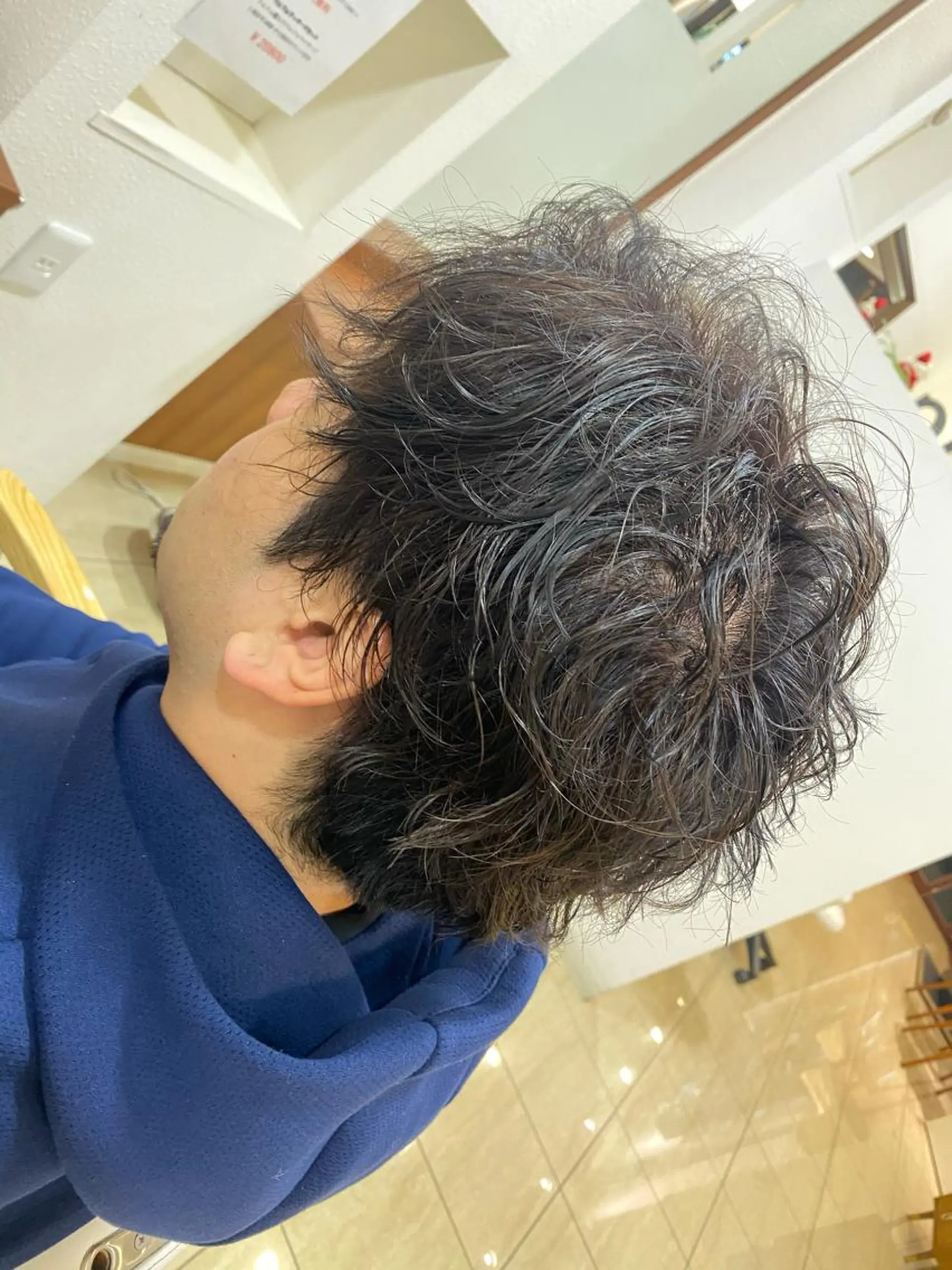 ショート フジサキ ハヤトのヘアスタイル