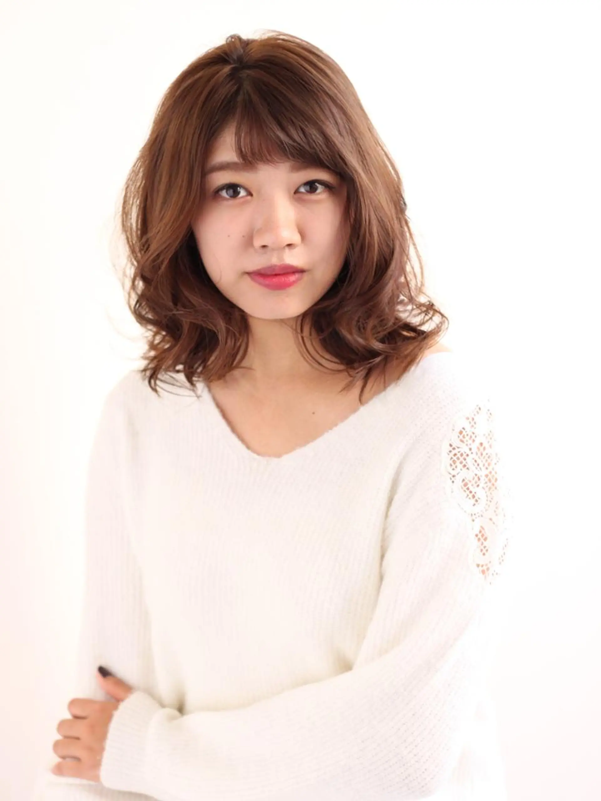 ミディアム カラー パーマ アッシュ ベージュカラー 森田 真由のヘアスタイル