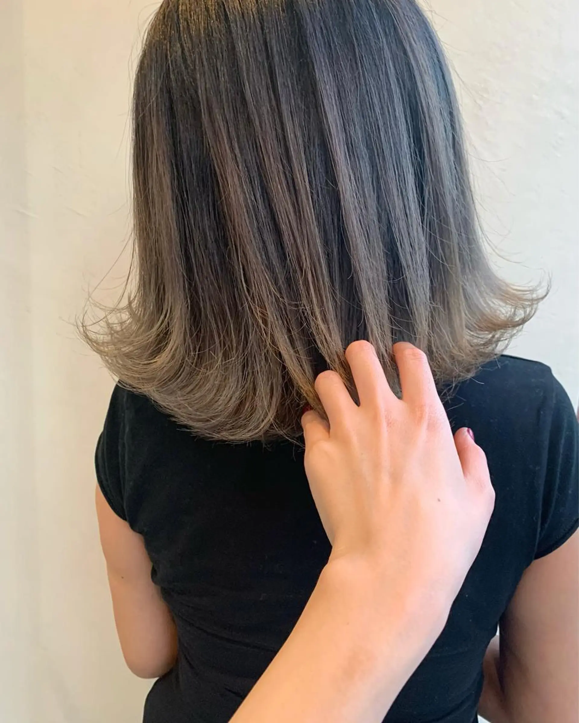 ミディアム カラー バレイヤージュ レイヤーカット カット ヘアカラー mako🌷ミニモ 限定クーポン多数🆕のヘアスタイル