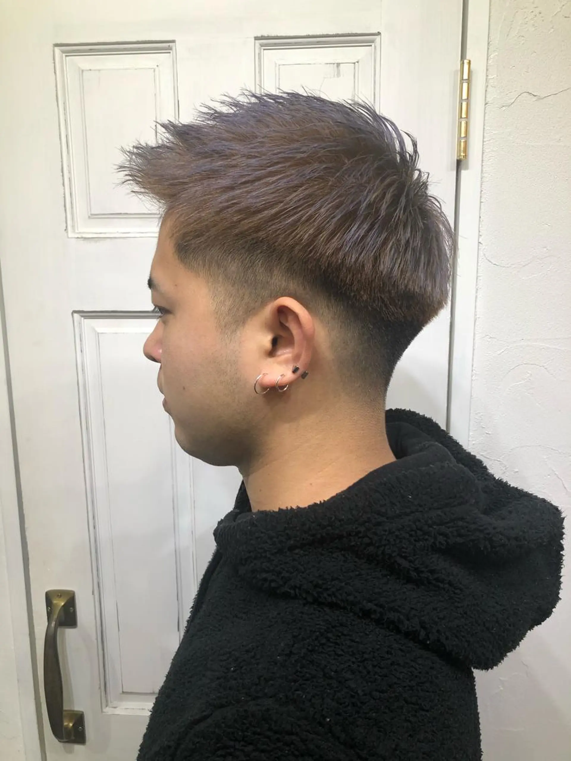 カラー メンズ グラデーションカラー シルバー カット ヘアカラー トリートメント Soleria /ソレリア所属・メンズカットのプロ 田中慎一のヘアスタイル