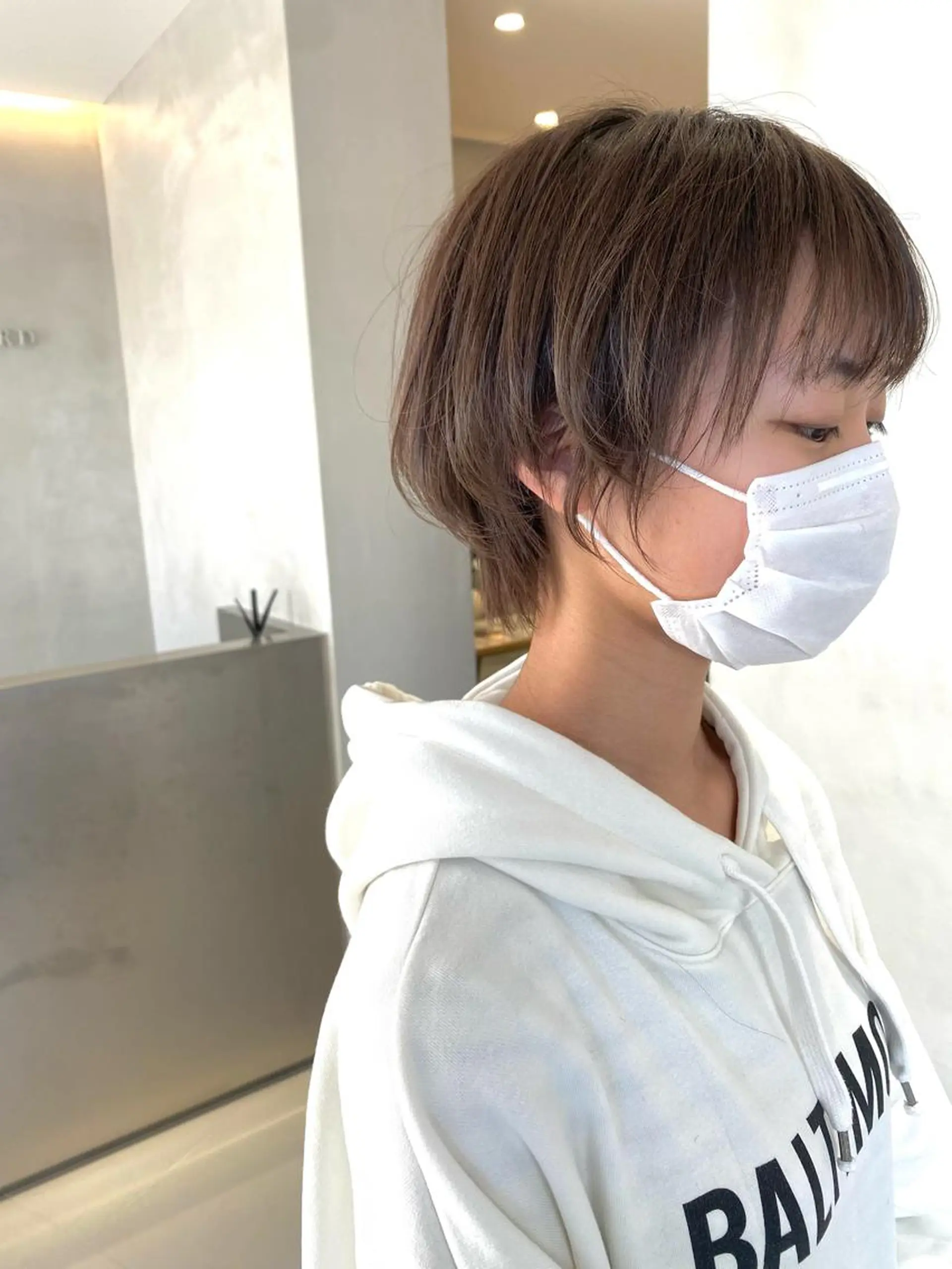 ショート カラー ベージュカラー ブリーチ ココアベージュ ハイライトカラー ハイライト カット ヘアカラー トリートメント 谷合 貴志のヘアスタイル