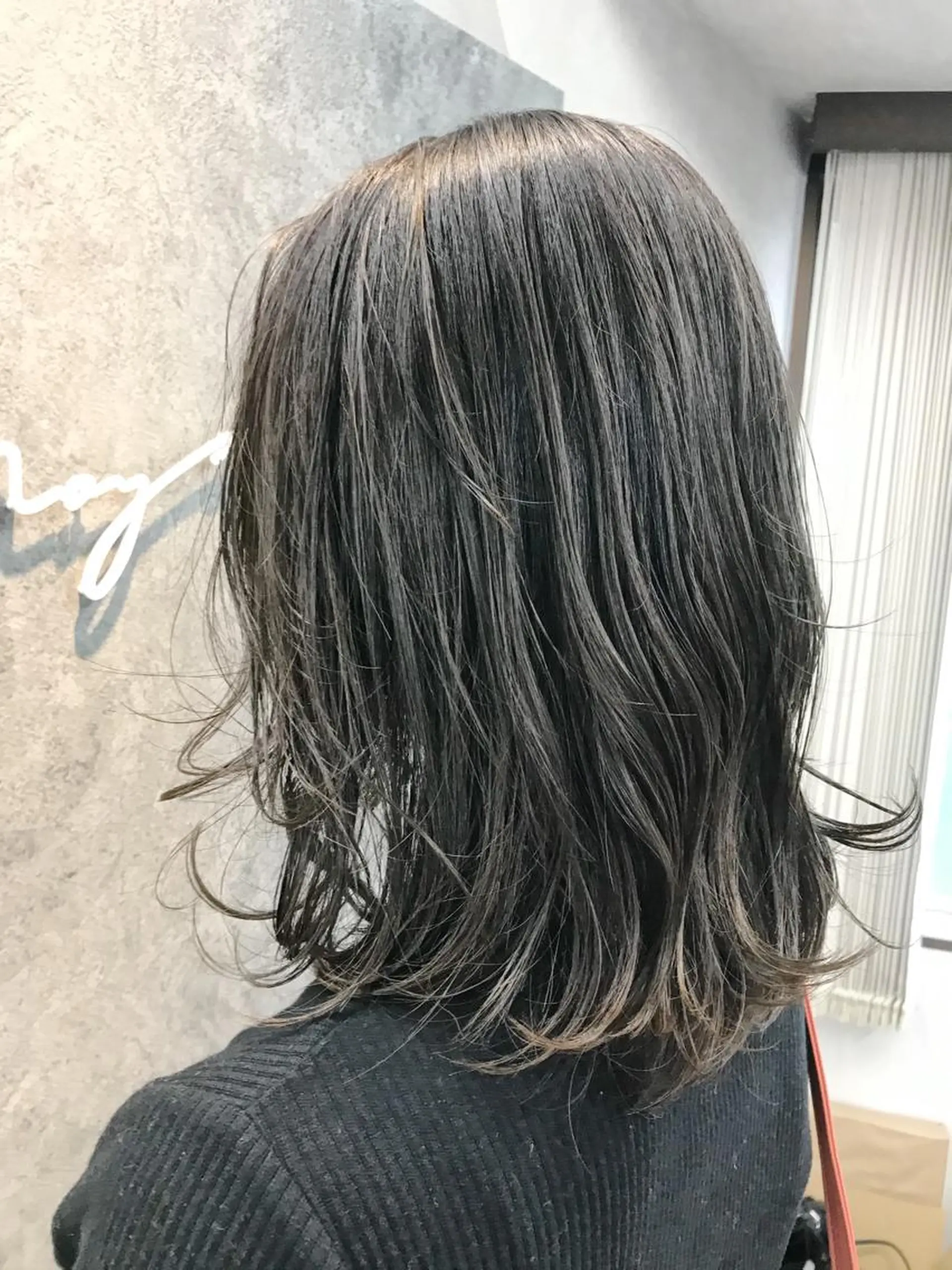 ミディアム カット ヘアカラー トリートメント 所渉/韓国レイヤー /ウルフカットのヘアスタイル