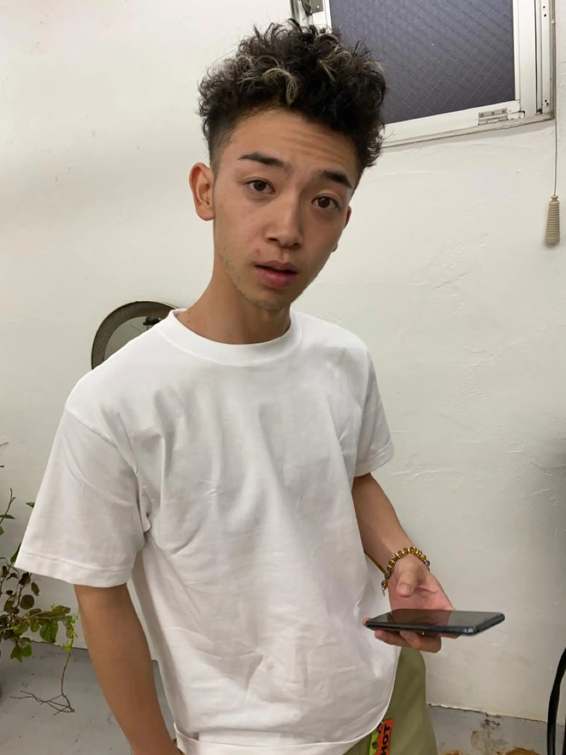 ショート パーマ カット パーマ トリートメント qiie/長友 インナーカラーのヘアスタイル