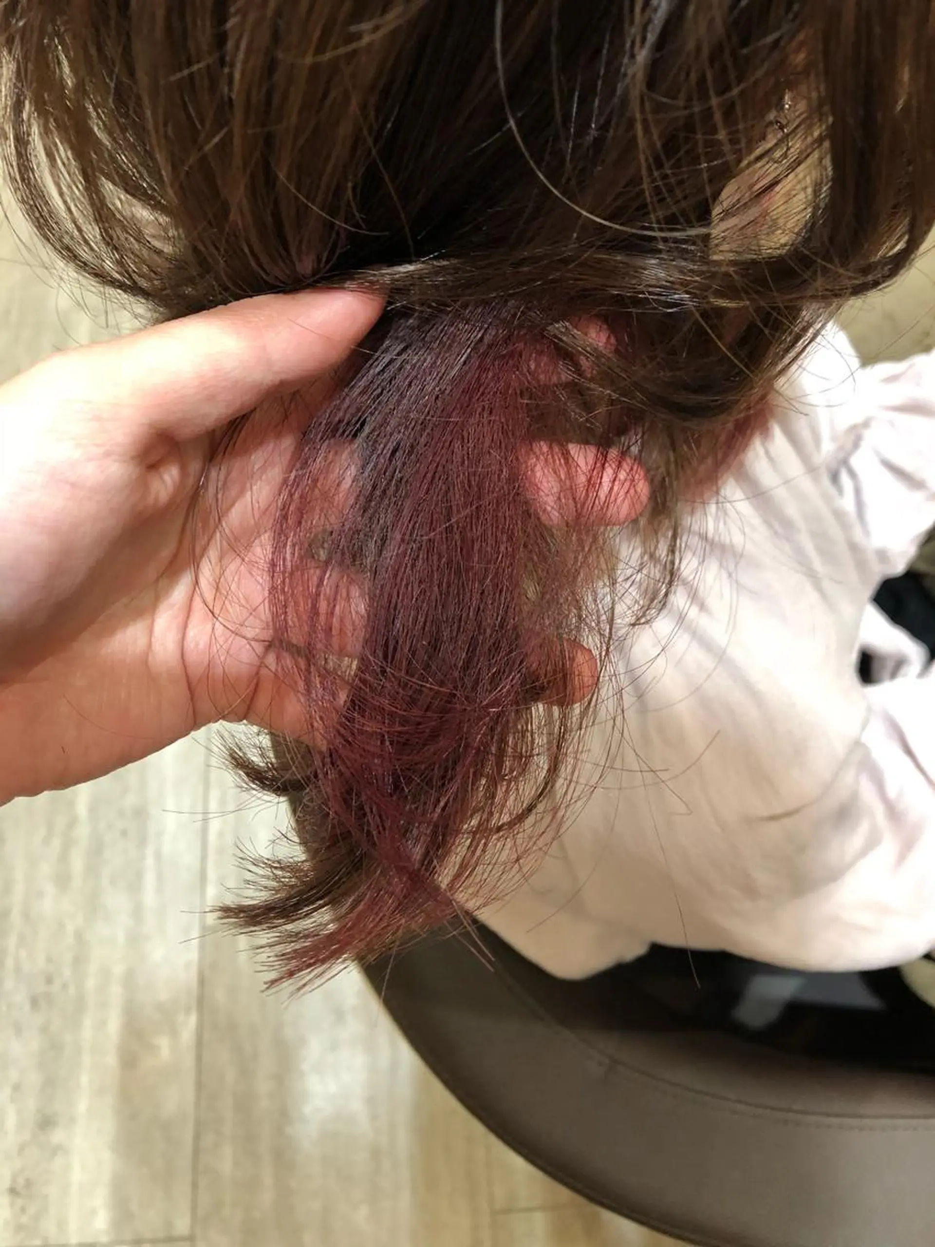 カラー ブリーチ ブラウンカラー インナーカラー レッドカラー バイオレットカラー ヘアカラー 森田 真由のヘアスタイル