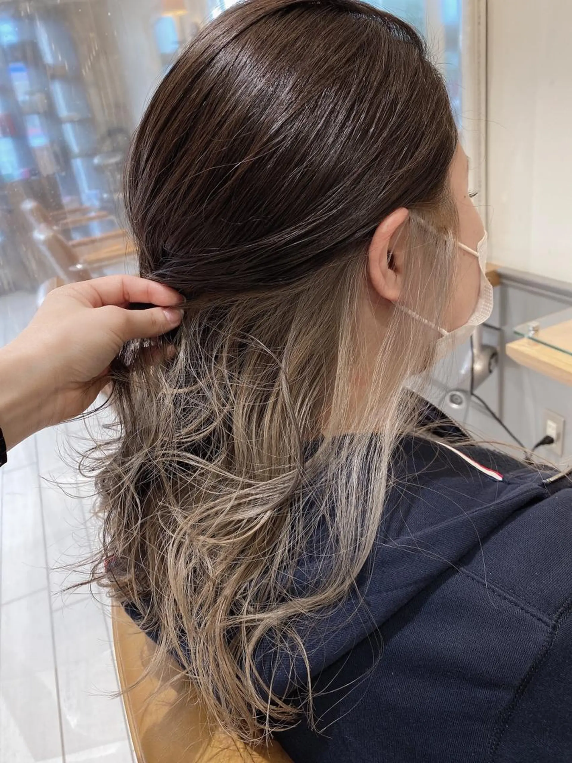 セミロング カラー ベージュカラー インナーカラー ホワイトベージュ SERA ✳︎の眉毛・アイブロウイメージ