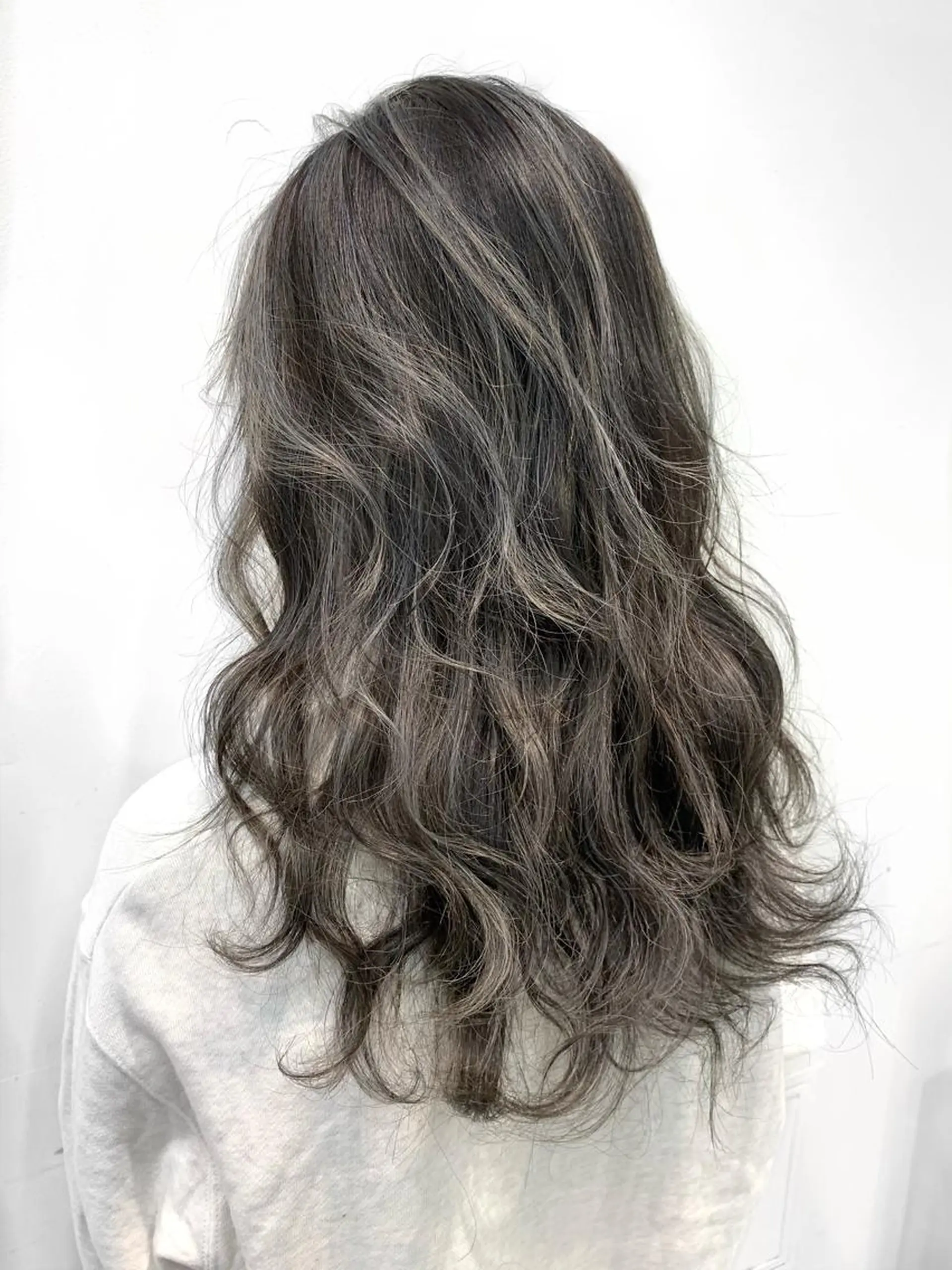 ロング ハイライト レイヤーカット カット ヘアカラー トリートメント ヘッドスパ 🌿海外Style・ KOHEIのヘアスタイル