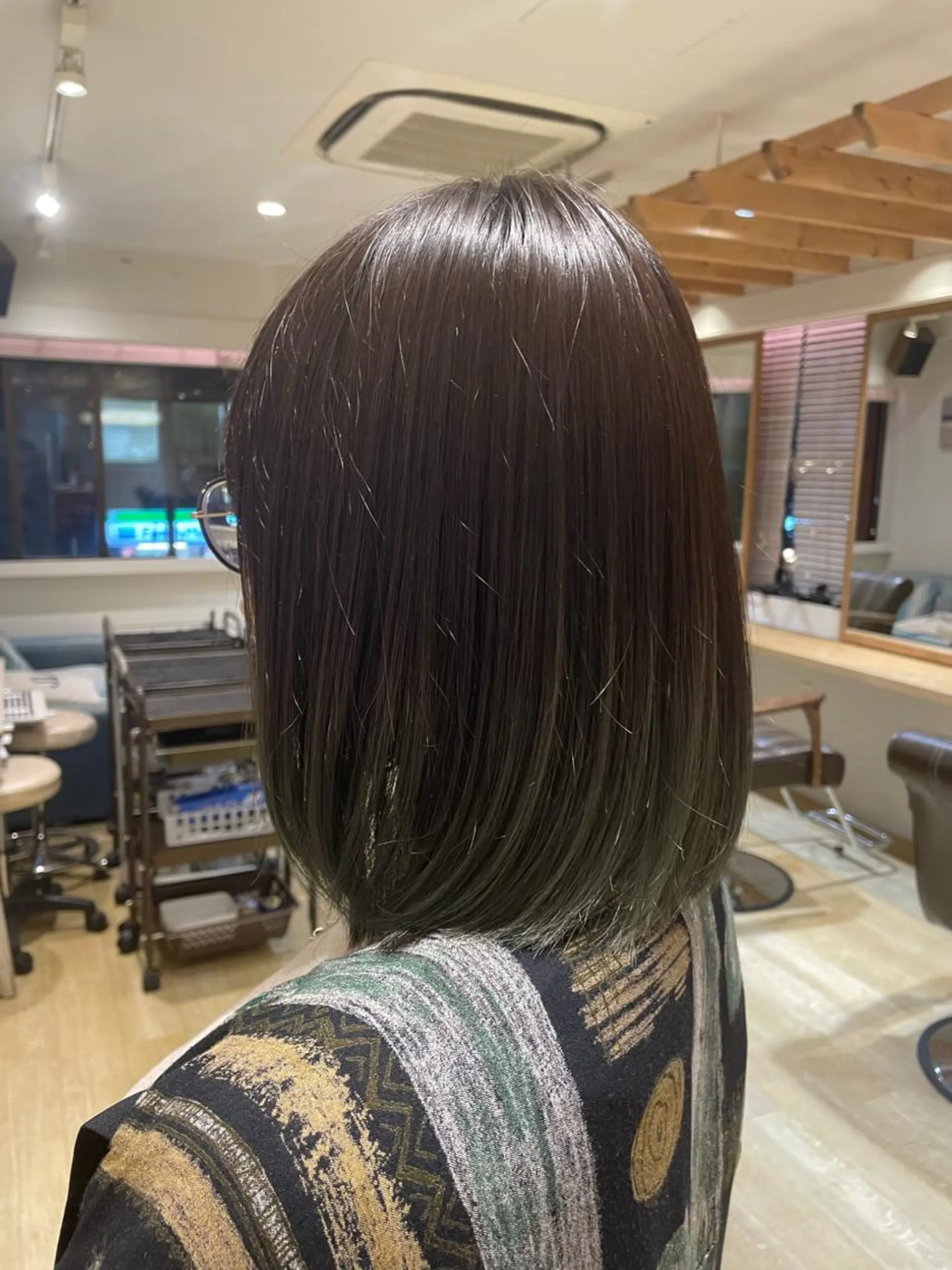 ショート カラー 新宿　副店長 新井彩斗のヘアスタイル