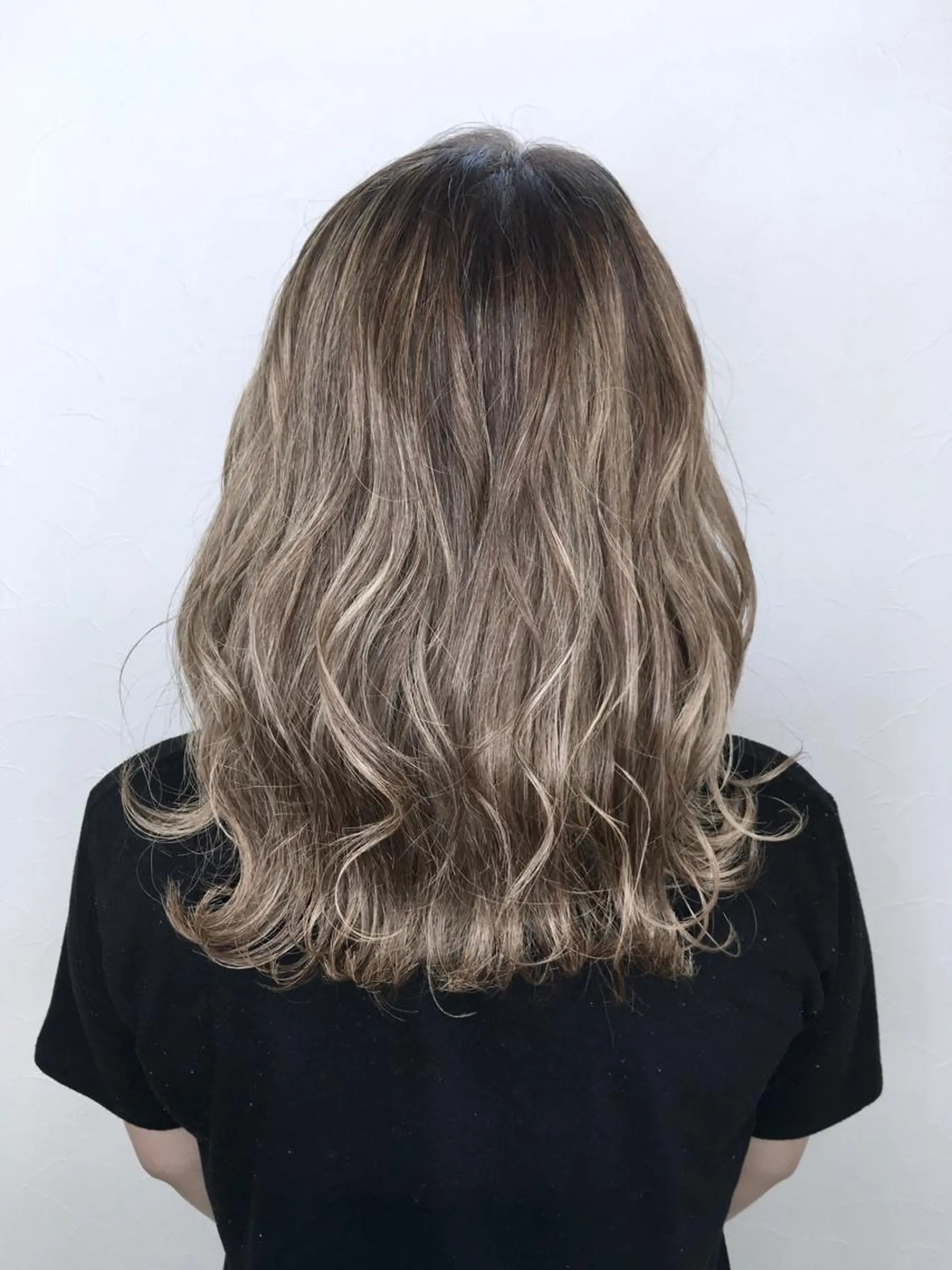 ミディアム カラー MARDI GRAS 蘭丸のヘアスタイル
