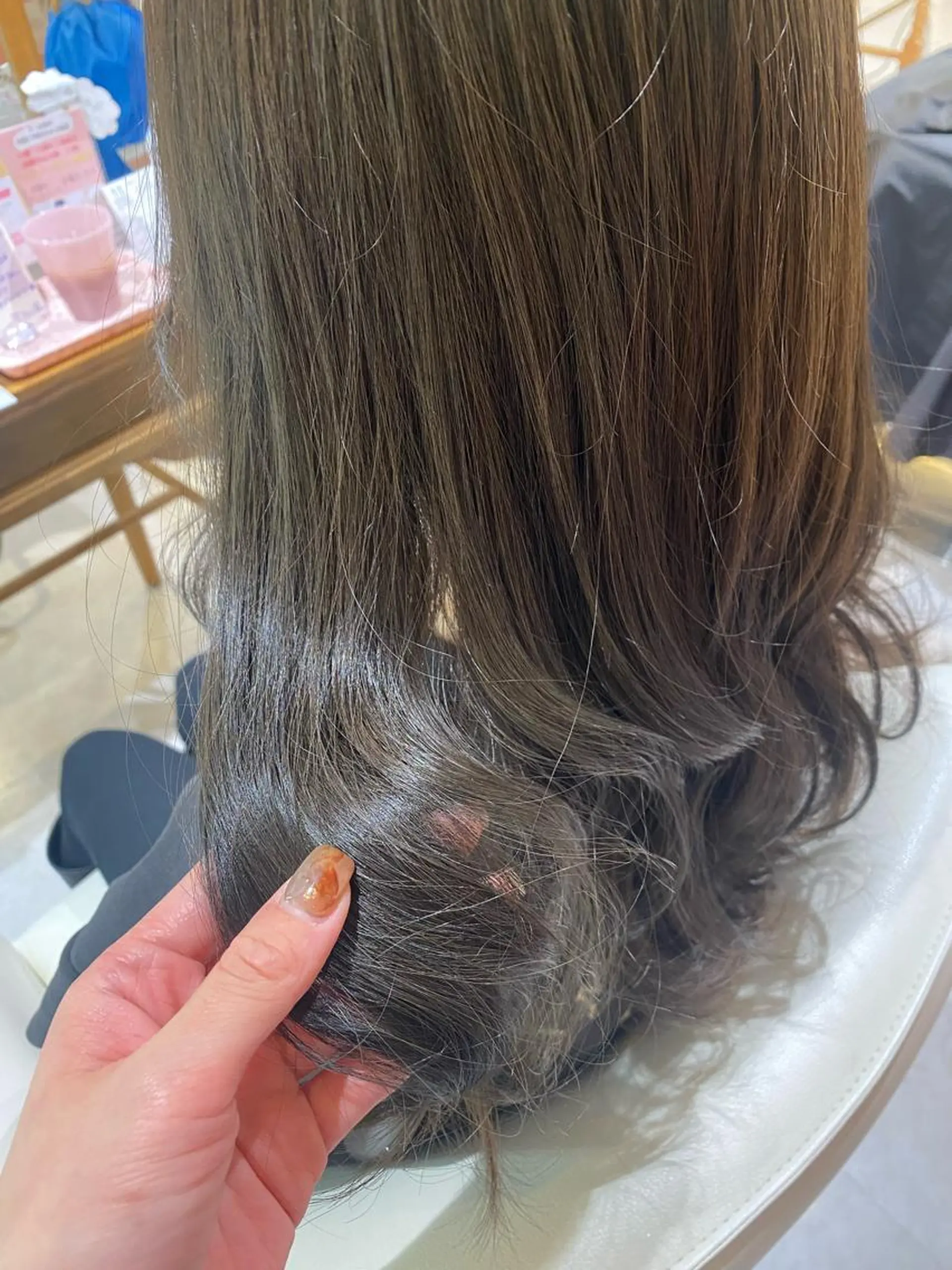 ミディアム カット ヘアカラー トリートメント 梛木 唯のヘアスタイル