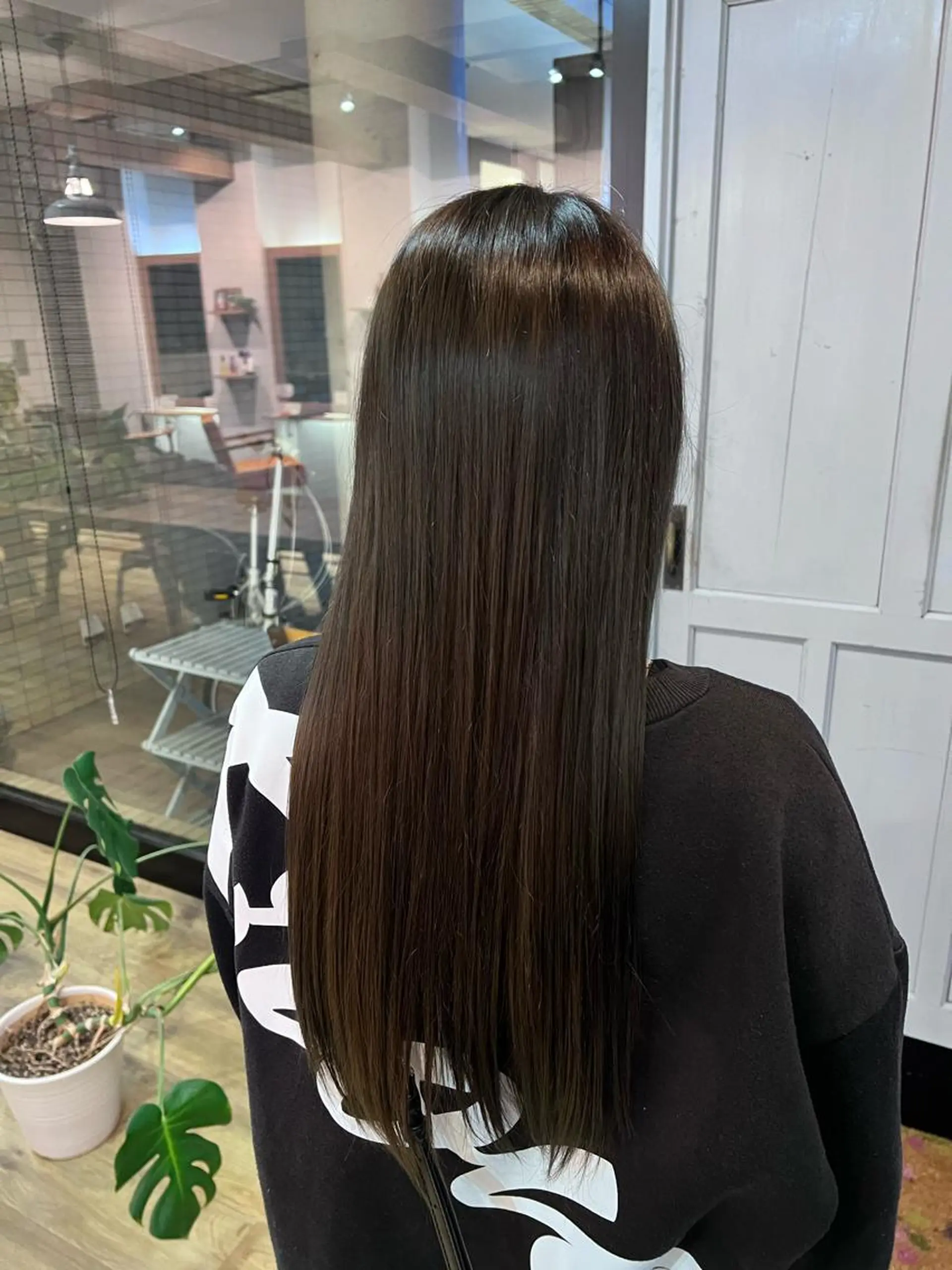ロング カラー アッシュ ヘアカラー トリートメント ツキダテ ユイのヘアスタイル