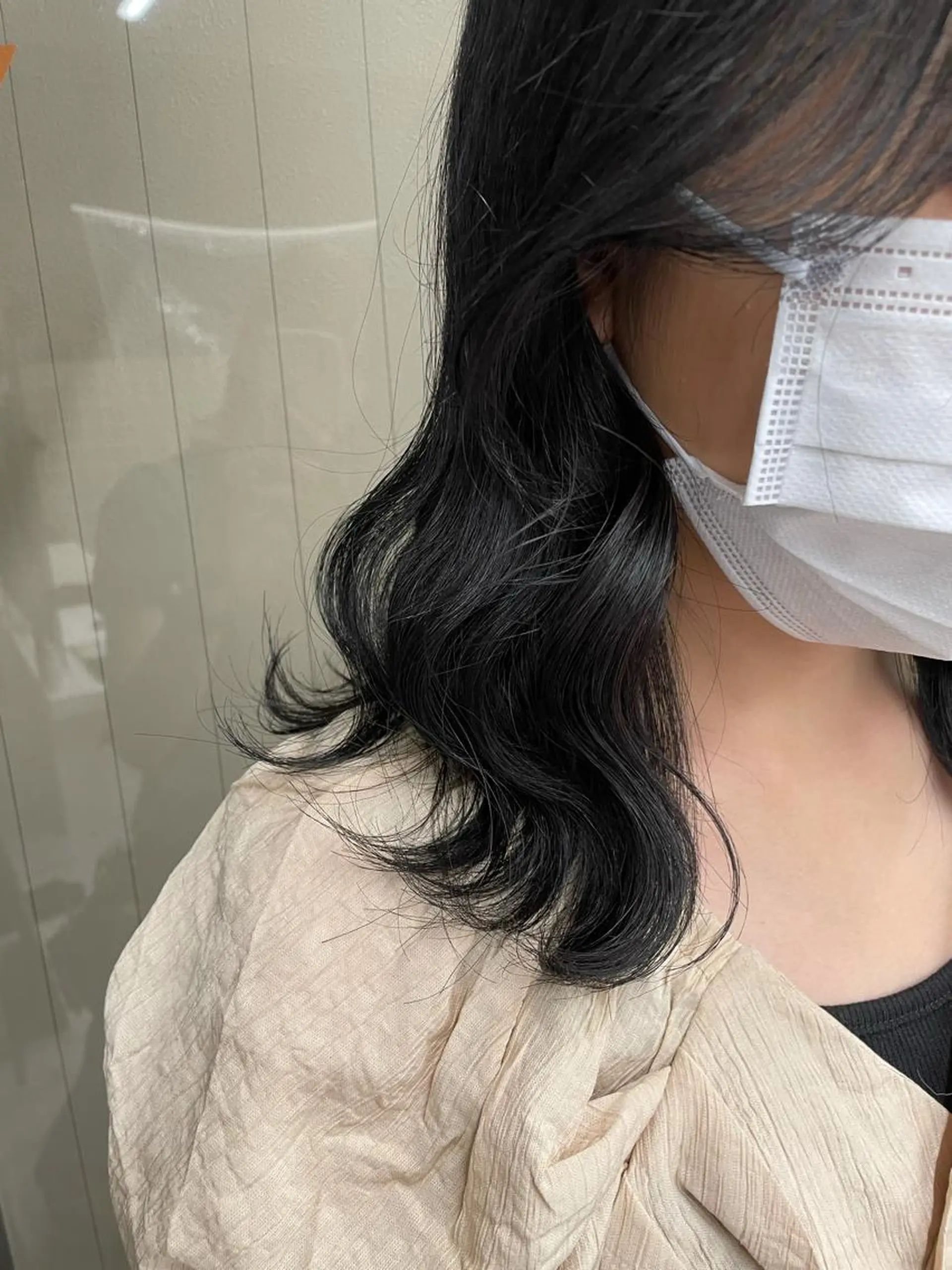 ロング カラー カット ヘアカラー トリートメント ヘッドスパ ヘアセット 韓国レイヤー ハッシュカットのヘアスタイル