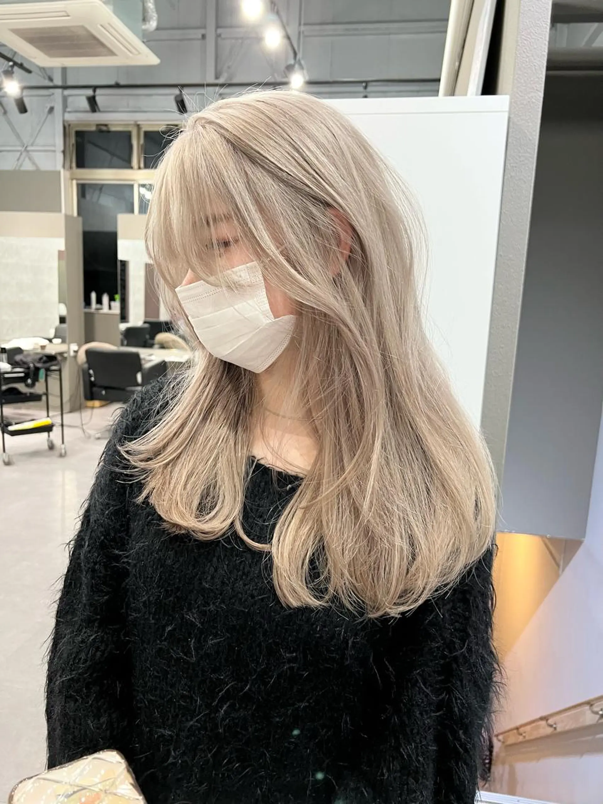 ロング カラー ベージュカラー ブリーチ 抜きっぱなしブロンド ブロンド ケアブリーチ Via officialのヘアスタイル