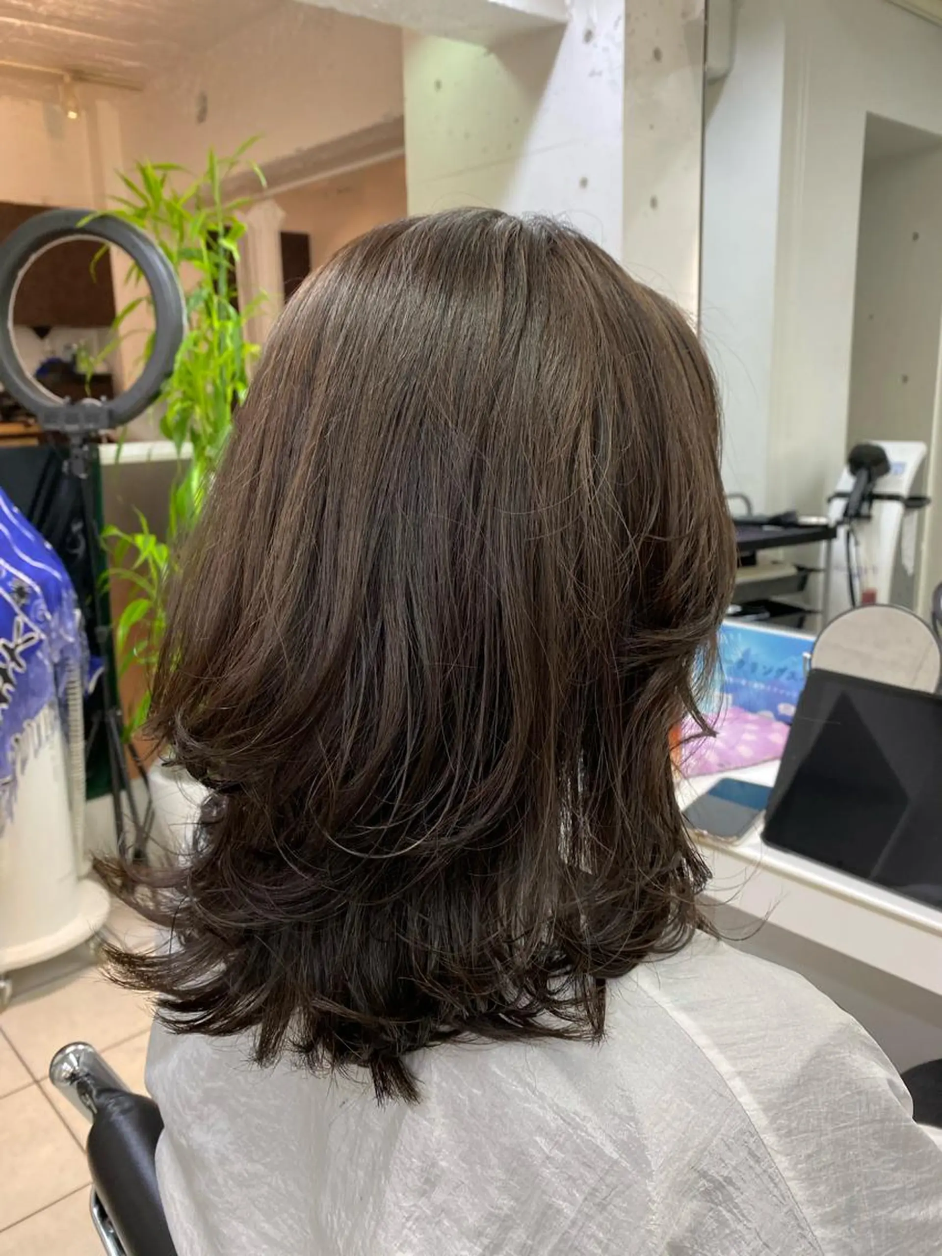 ミディアム ハイライト レイヤーカット メンズ特化 刈り上げない/金井のヘアスタイル