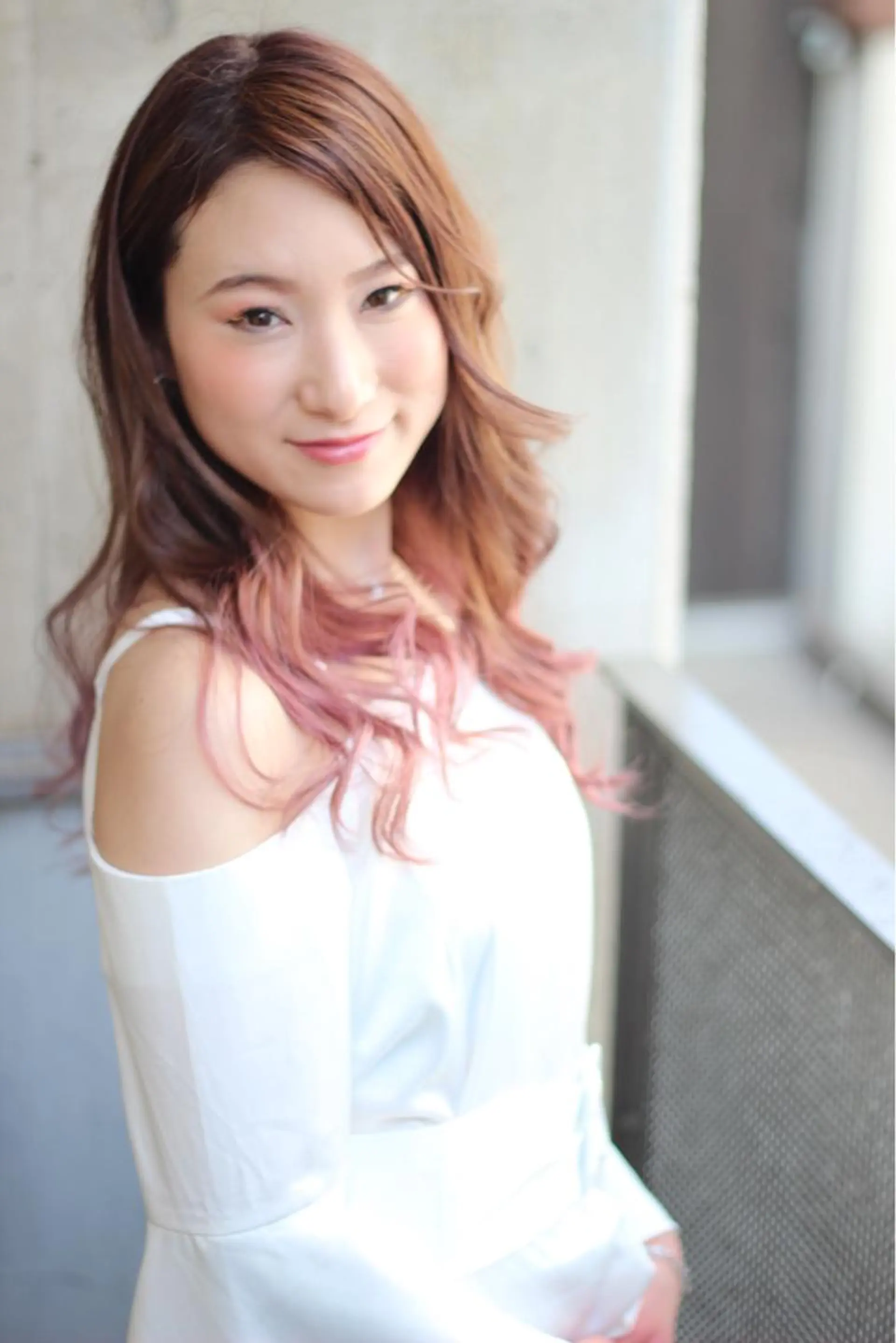 ロング カラー パーマ ヘアアレンジ グラデーションカラー ピンクカラー カット ヘアカラー トリートメント 成松 勇治のヘアスタイル