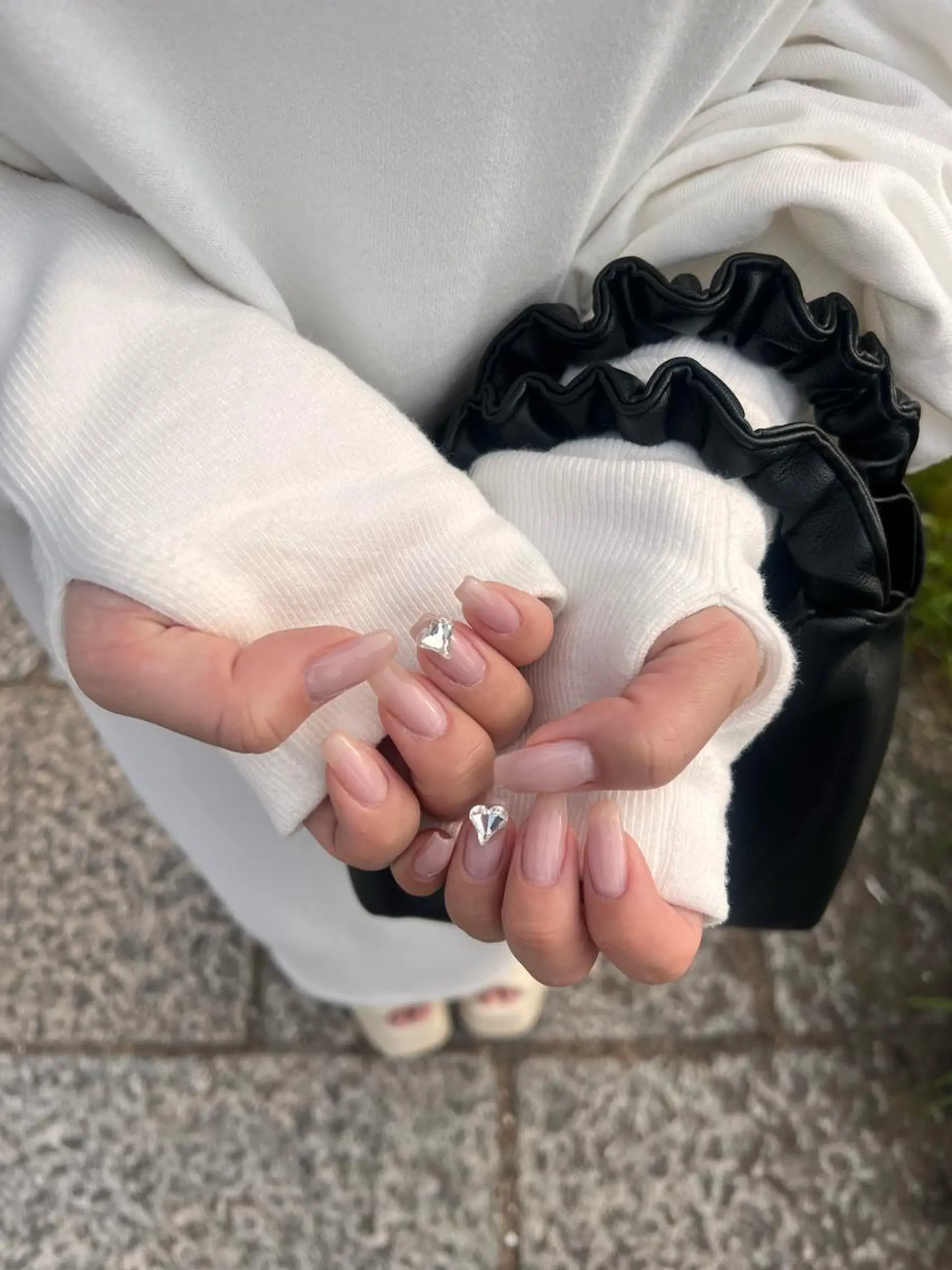 セミロング ネイル ハンドネイル 𝐞𝐚𝐜𝐡 nanami🩰のネイルデザイン