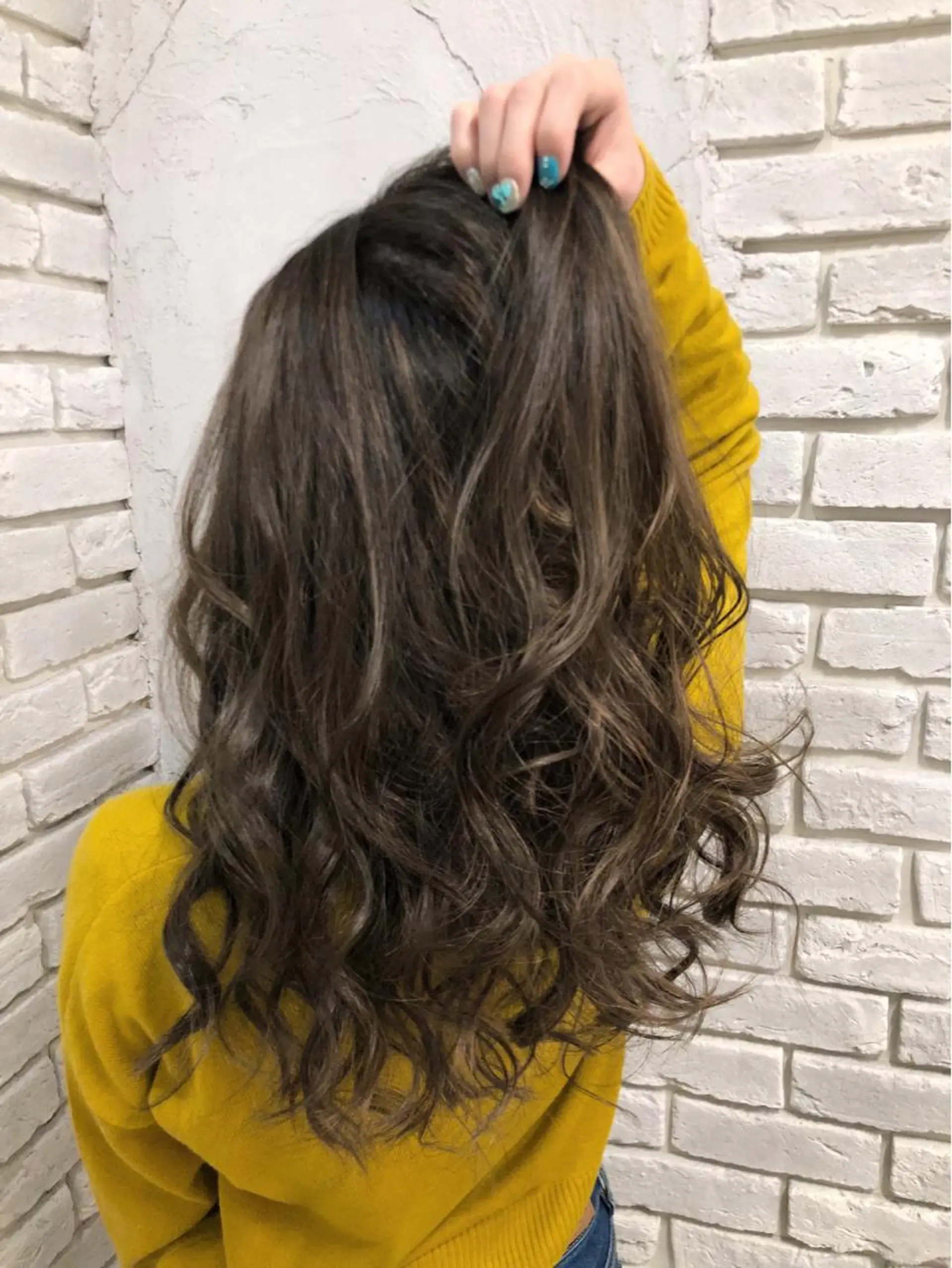 ロング カット ヘアカラー トリートメント 江幡 渉のヘアスタイル