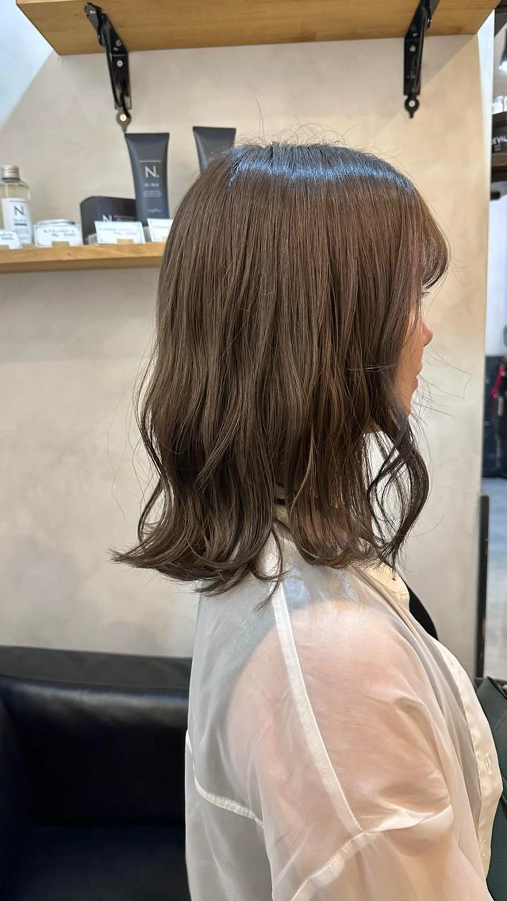 ミディアム カラー ベージュカラー ミルキーベージュ トリートメント カット ヘアカラー トリートメント Aust hair Stella新宿所属・Yuki☺︎パーマ レイヤーカットウルフのヘアスタイル