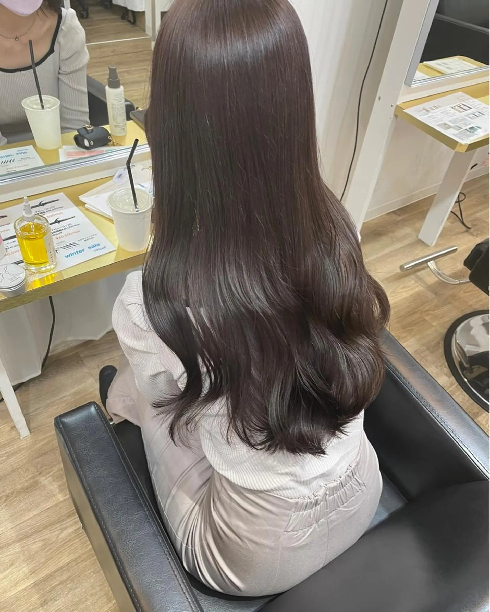 ロング カラー ベージュカラー 黒髪 ブリーチ ブルーカラー ブルーブラック ブリーチなしカラー 特化　　kaiのヘアスタイル