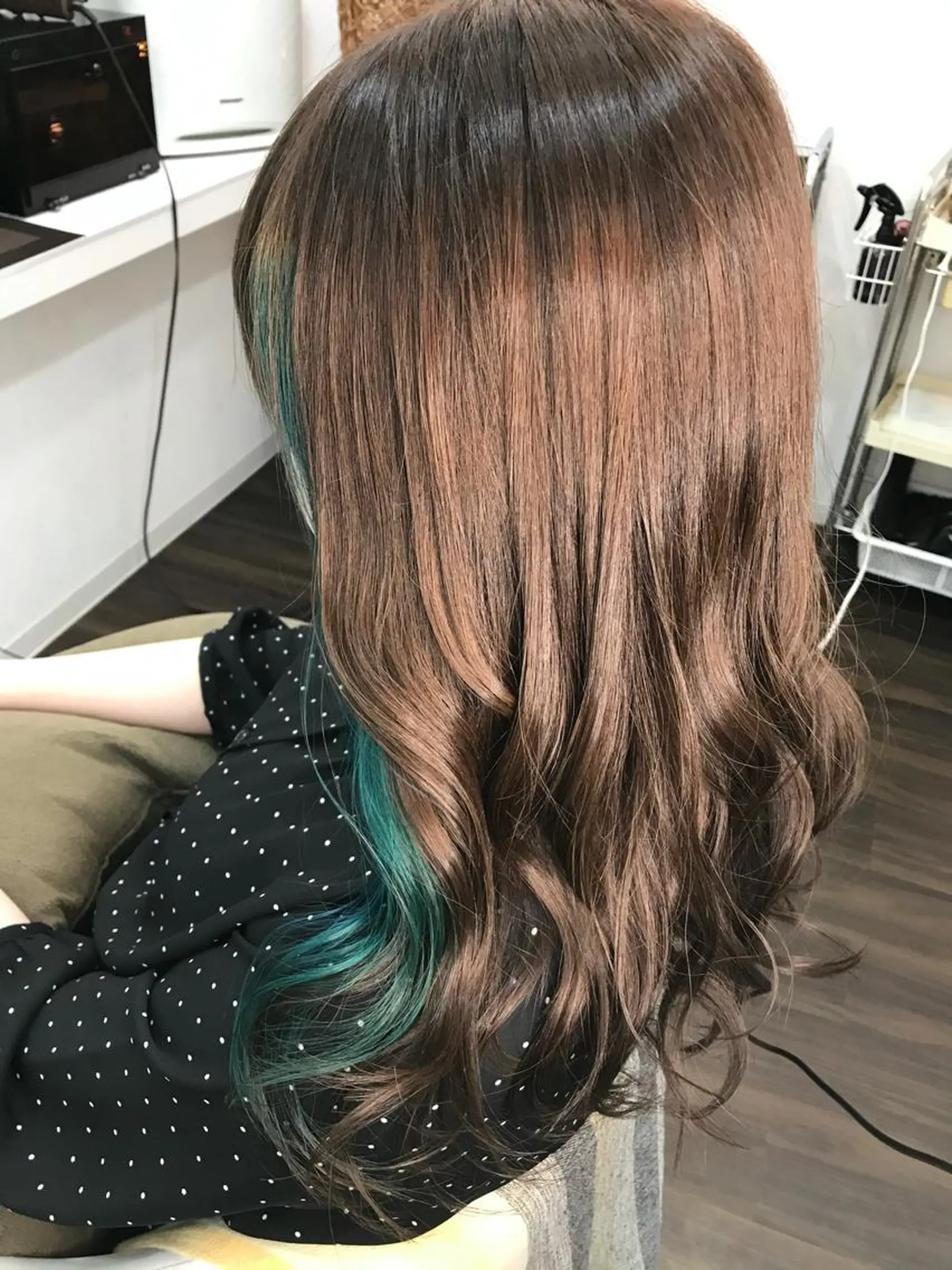 ロング カラー イヤリングカラー ヘアカラー トリートメント 髪質改善FORMA 💫✨S.Katohのヘアスタイル