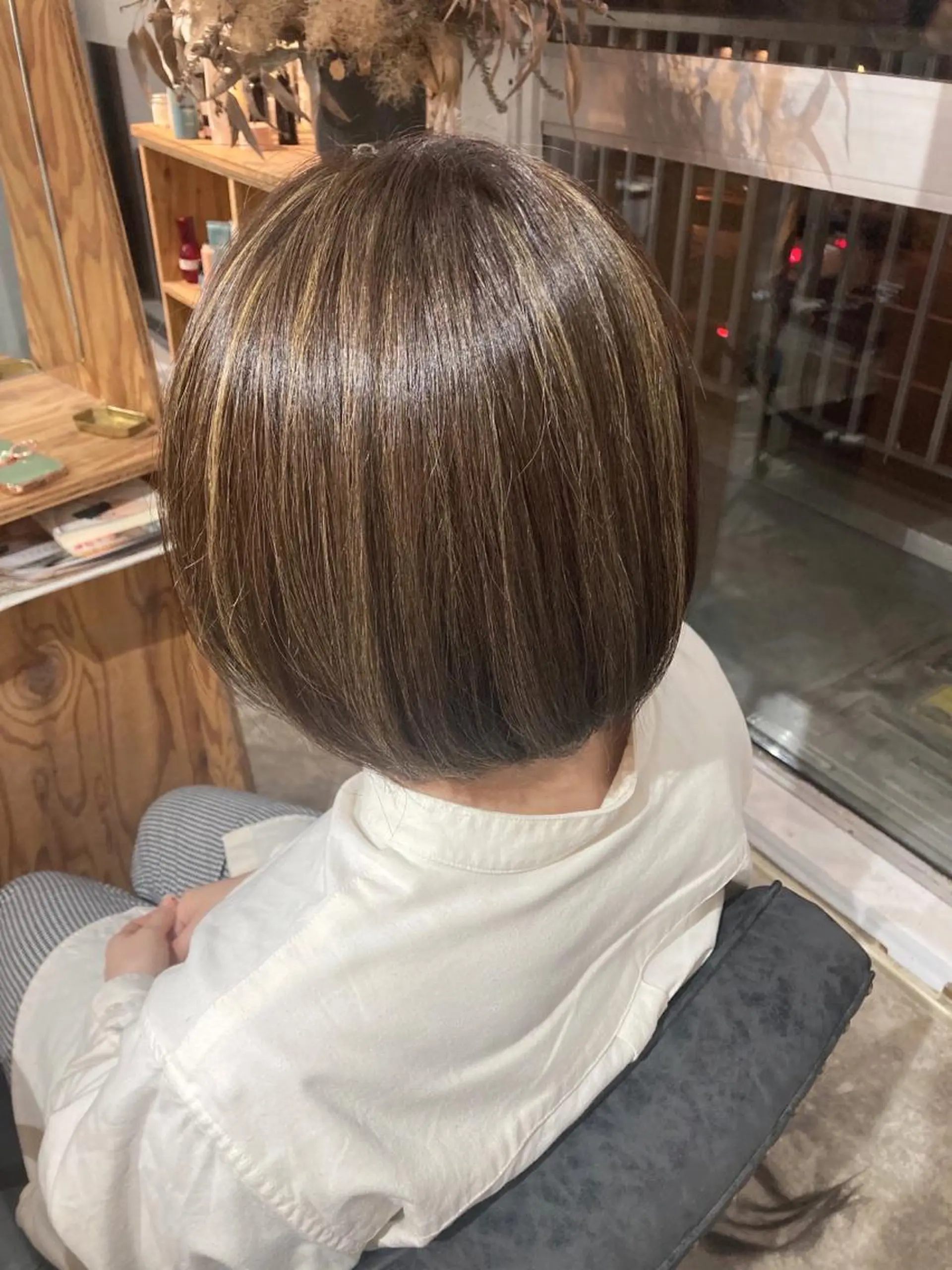 ショート ハイライト roka ノゾミのヘアスタイル