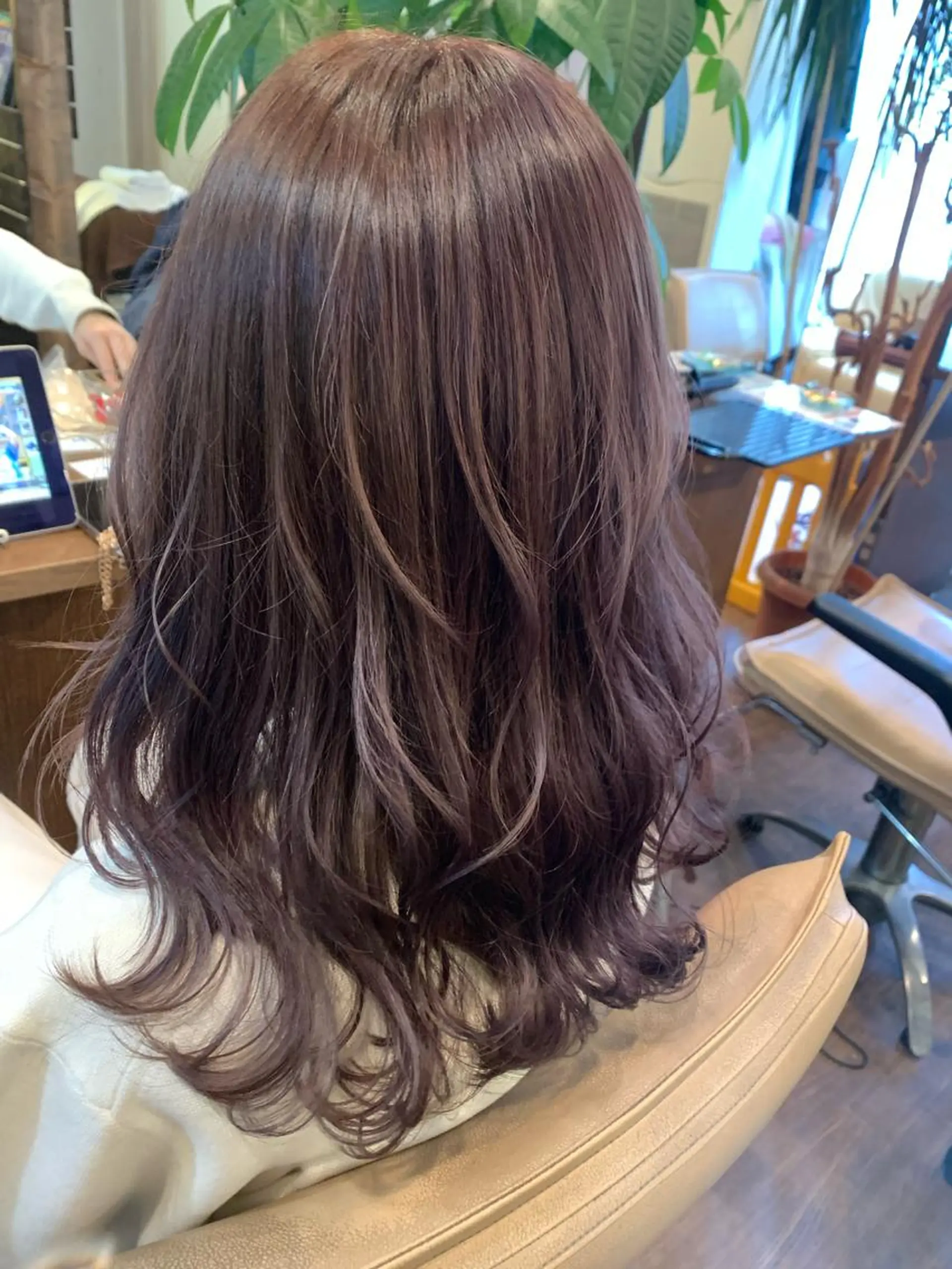 セミロング カラー カット ヘアカラー coupe ciseauxのヘアスタイル