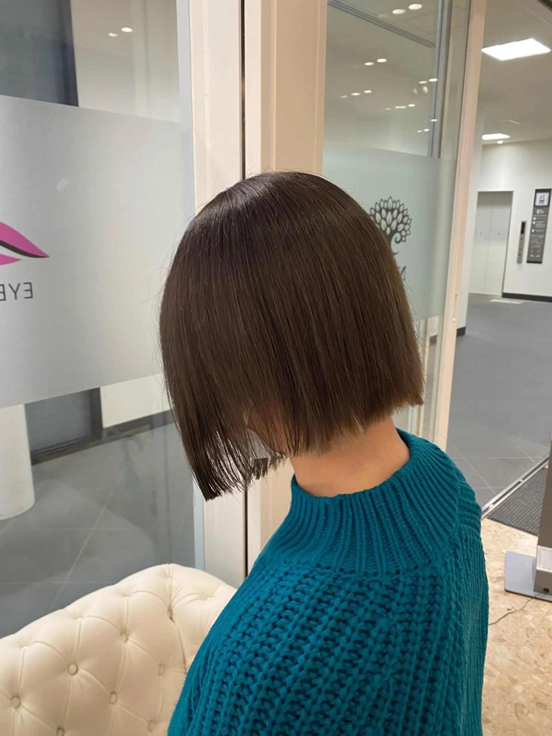 ショート カラー ヘアアレンジ 切りっぱなしボブ ベージュカラー ハイトーンカラー インナーカラー ピンクカラー 🌿ブリーチ/髪質 改善/🌿‬JINのヘアスタイル