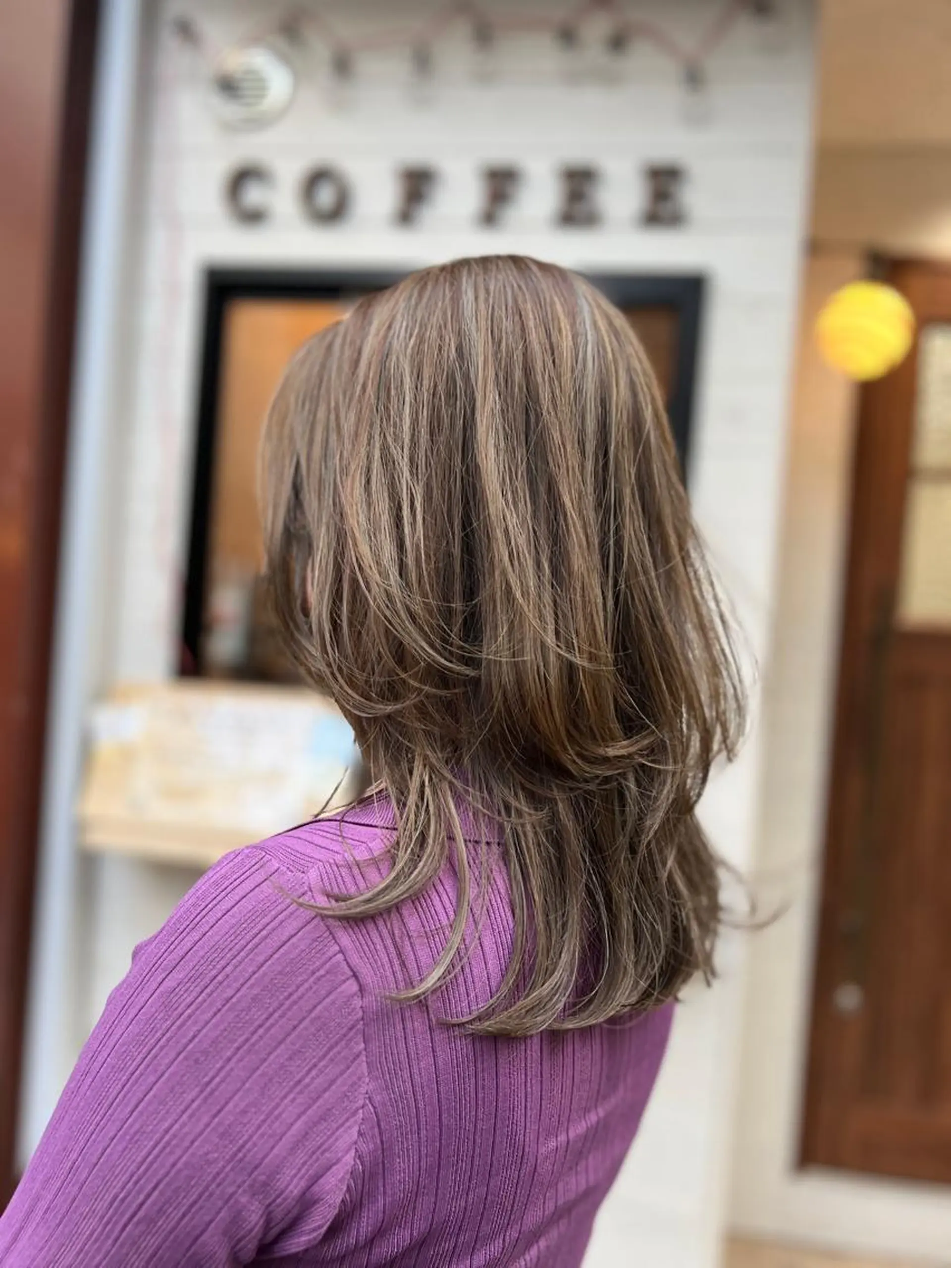 ミディアム カラー ハイライトカラー ハイライト ウルフカット 🍇おぐら めぐみ🍇のヘアスタイル