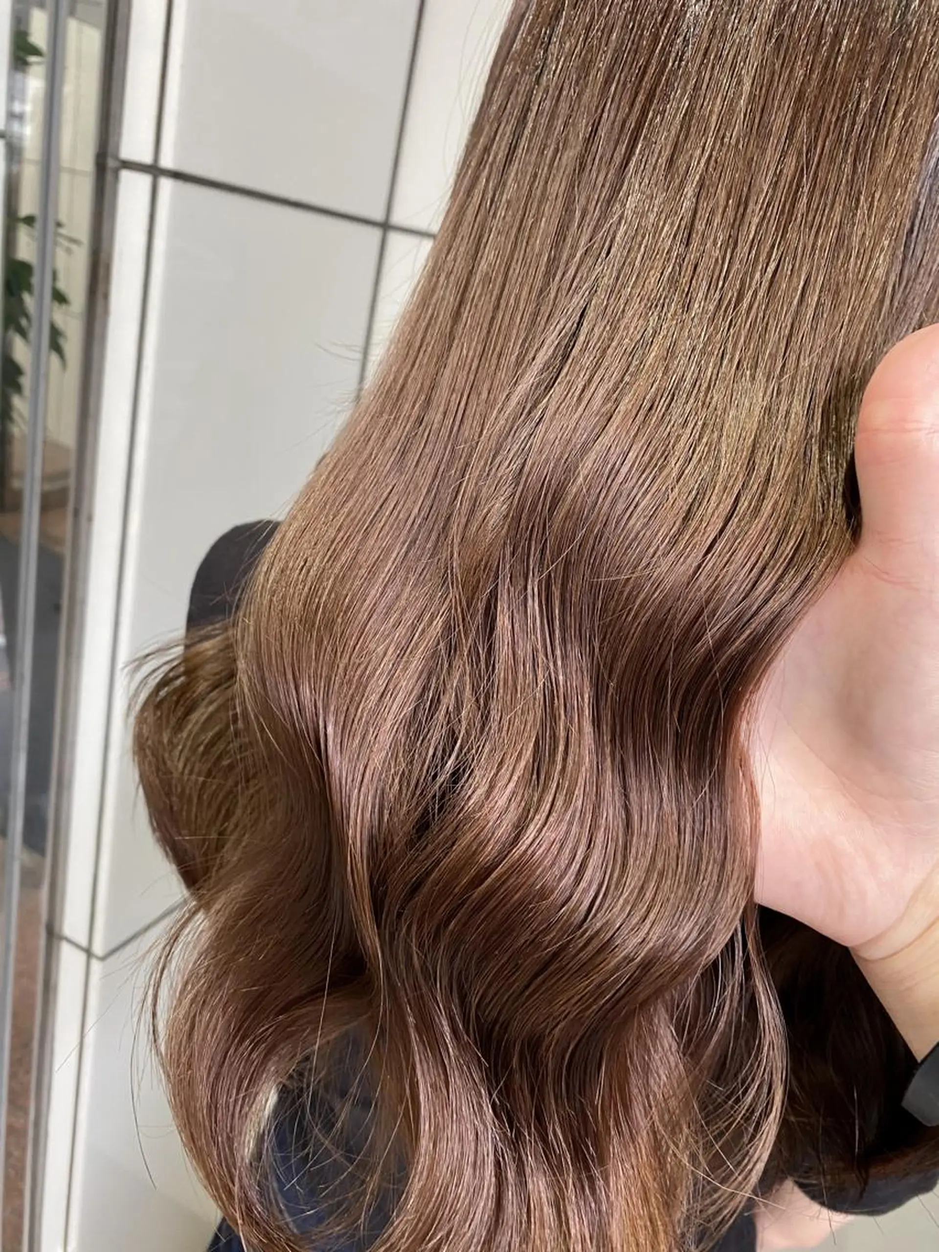 ロング カラー 岩崎 昭憲のヘアスタイル