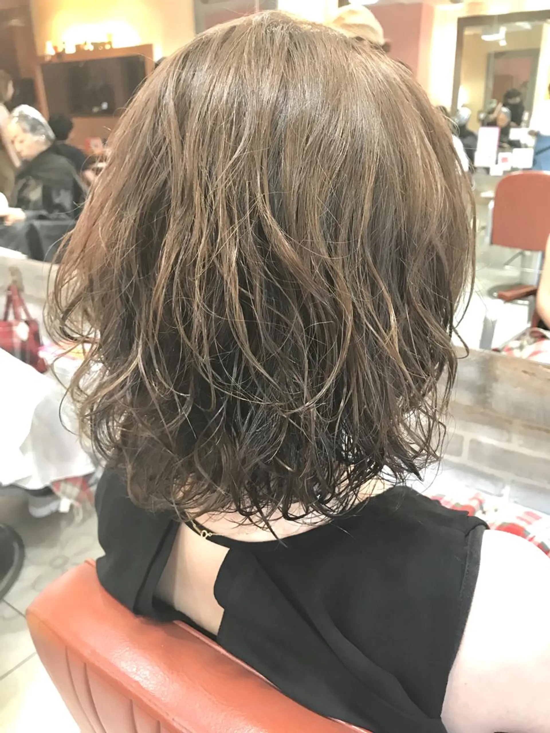 ミディアム カラー パーマ ミディアムパーマ 透明感カラー ハイライトカラー ボブ くせ毛 増子 幹樹のヘアスタイル