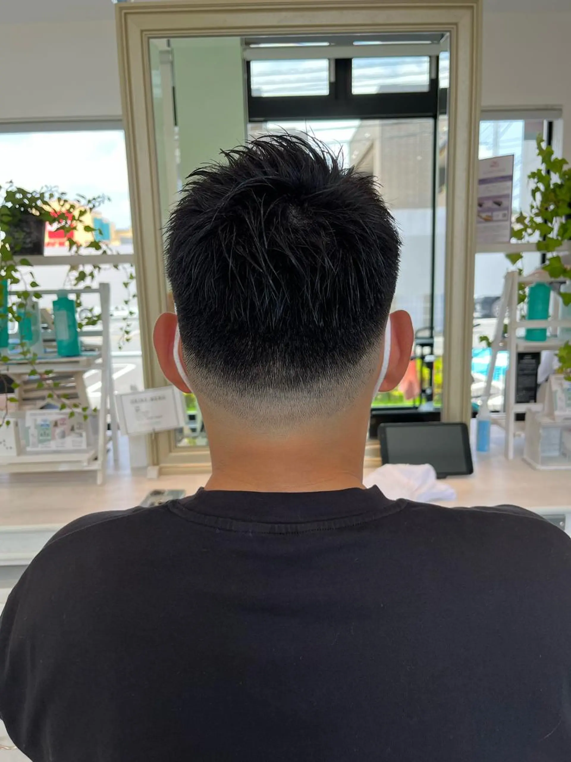 ショート メンズ フェードカット スキンフェード カット 🥇メンズ特化 伊東輝のヘアスタイル