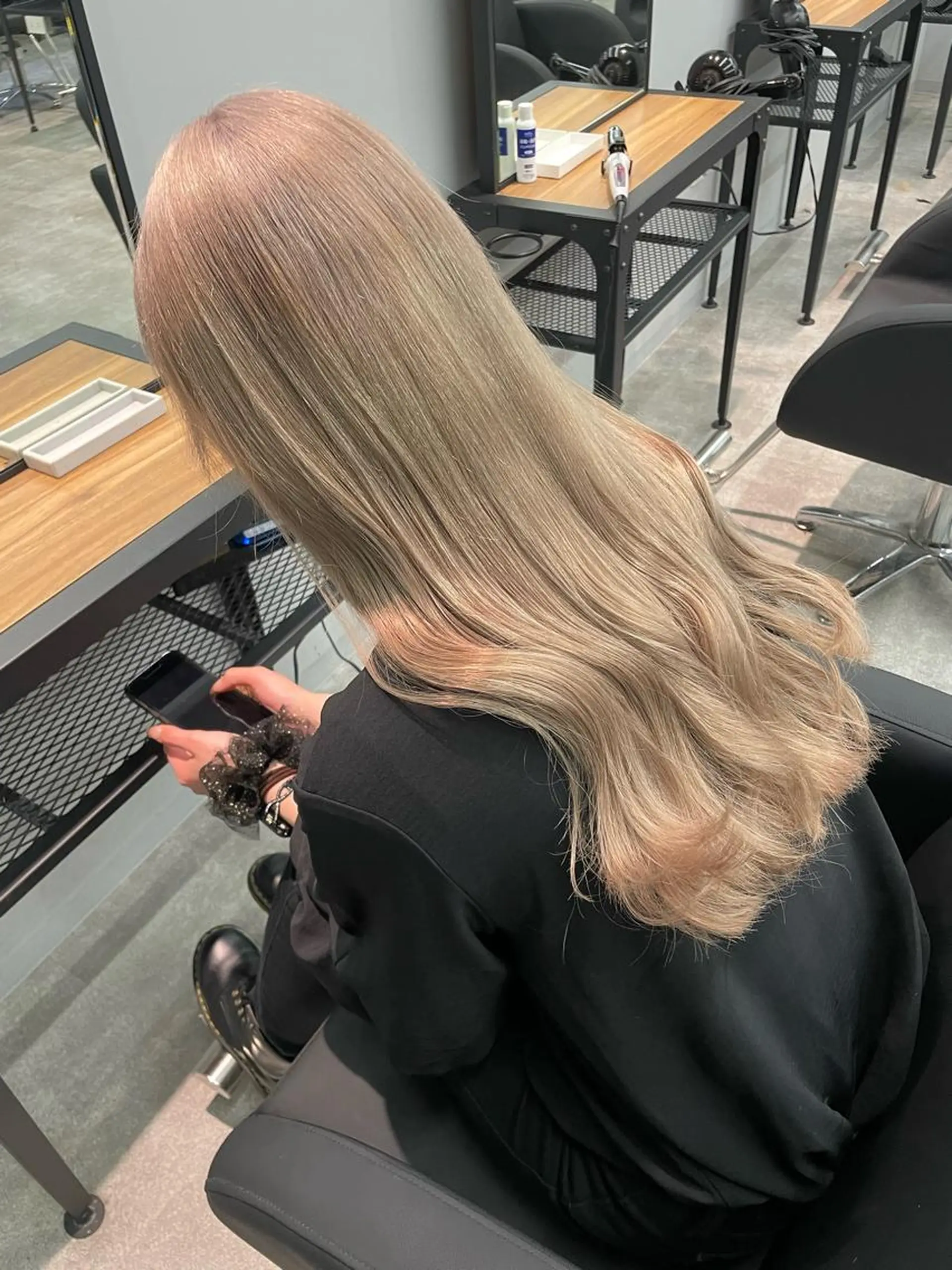 ロング カラー 心斎橋/ブリーチ minamiのヘアスタイル