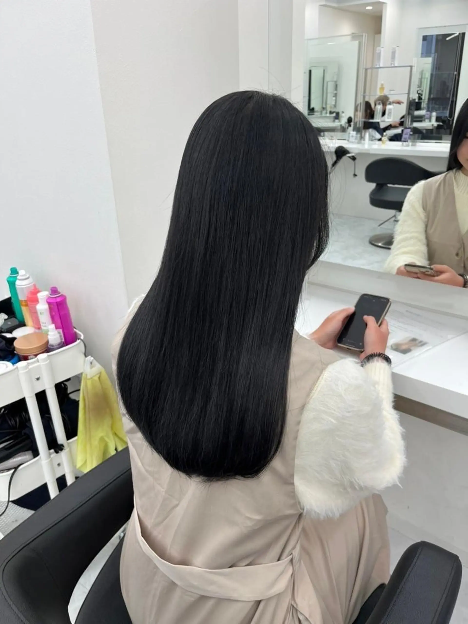 カラー 秋冬トレンドカラー 🩶韓国透明感🩶のヘアスタイル