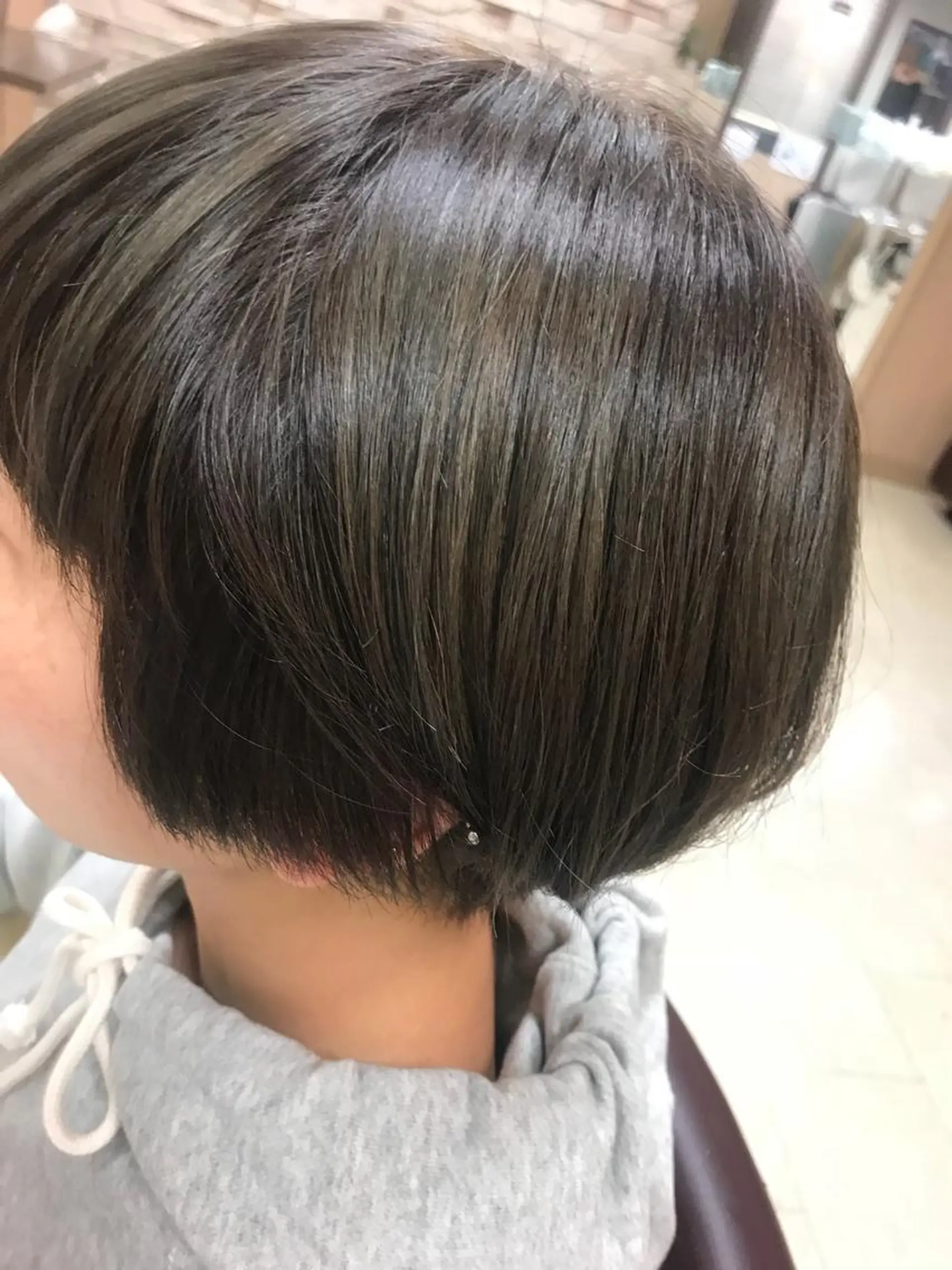 ショート カラー ベージュカラー 透明感カラー グレージュ ハイライトカラー ハイライト BLANCfIL-ブランフィル-所属・ササキ トモコのヘアスタイル