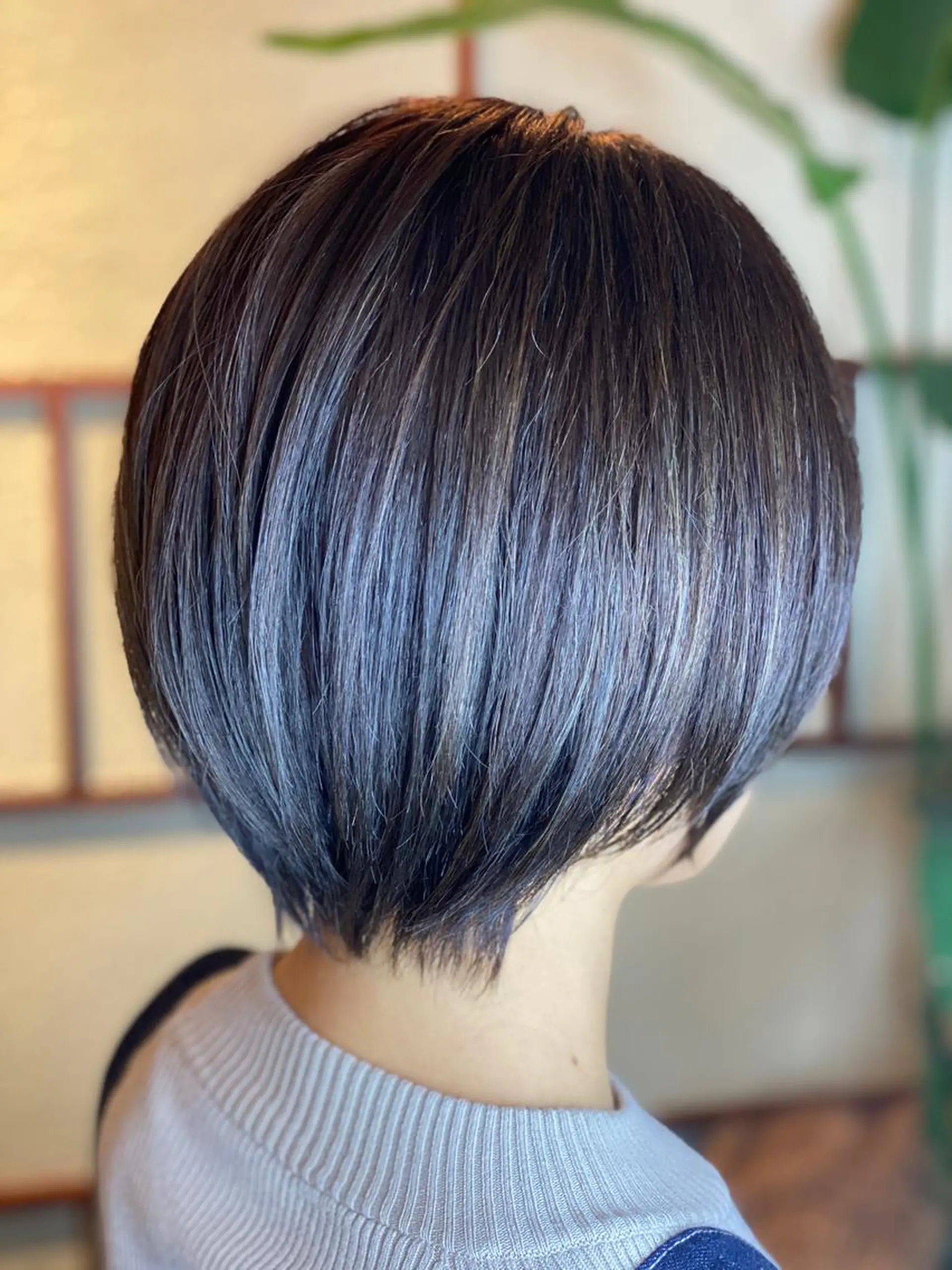 ショート ヘアカラー 白井 雅美のヘアスタイル