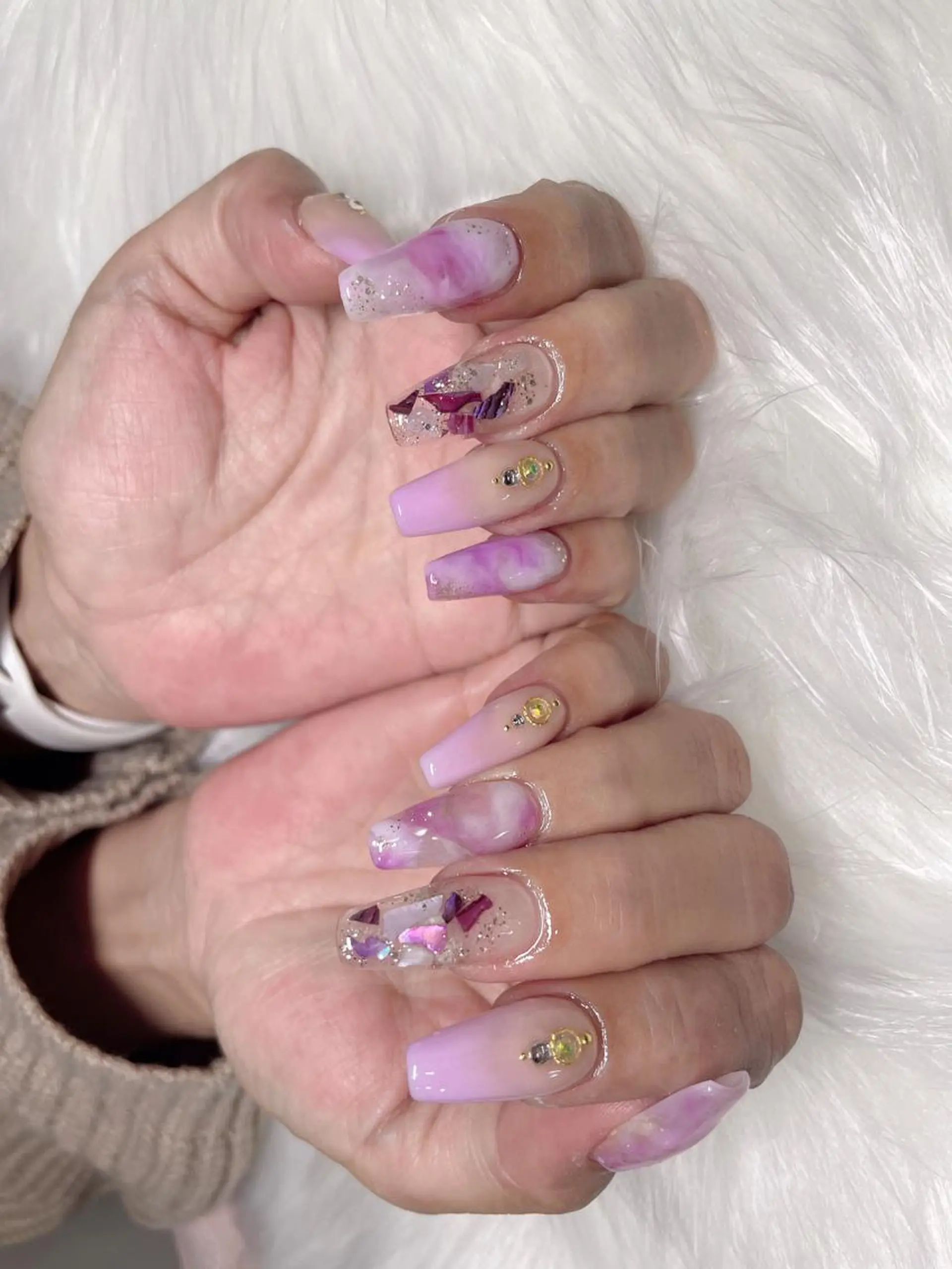 ミディアム ネイル ハンドネイル 《LB》ラブリエ Nail&eyeのマツエク・マツパデザイン