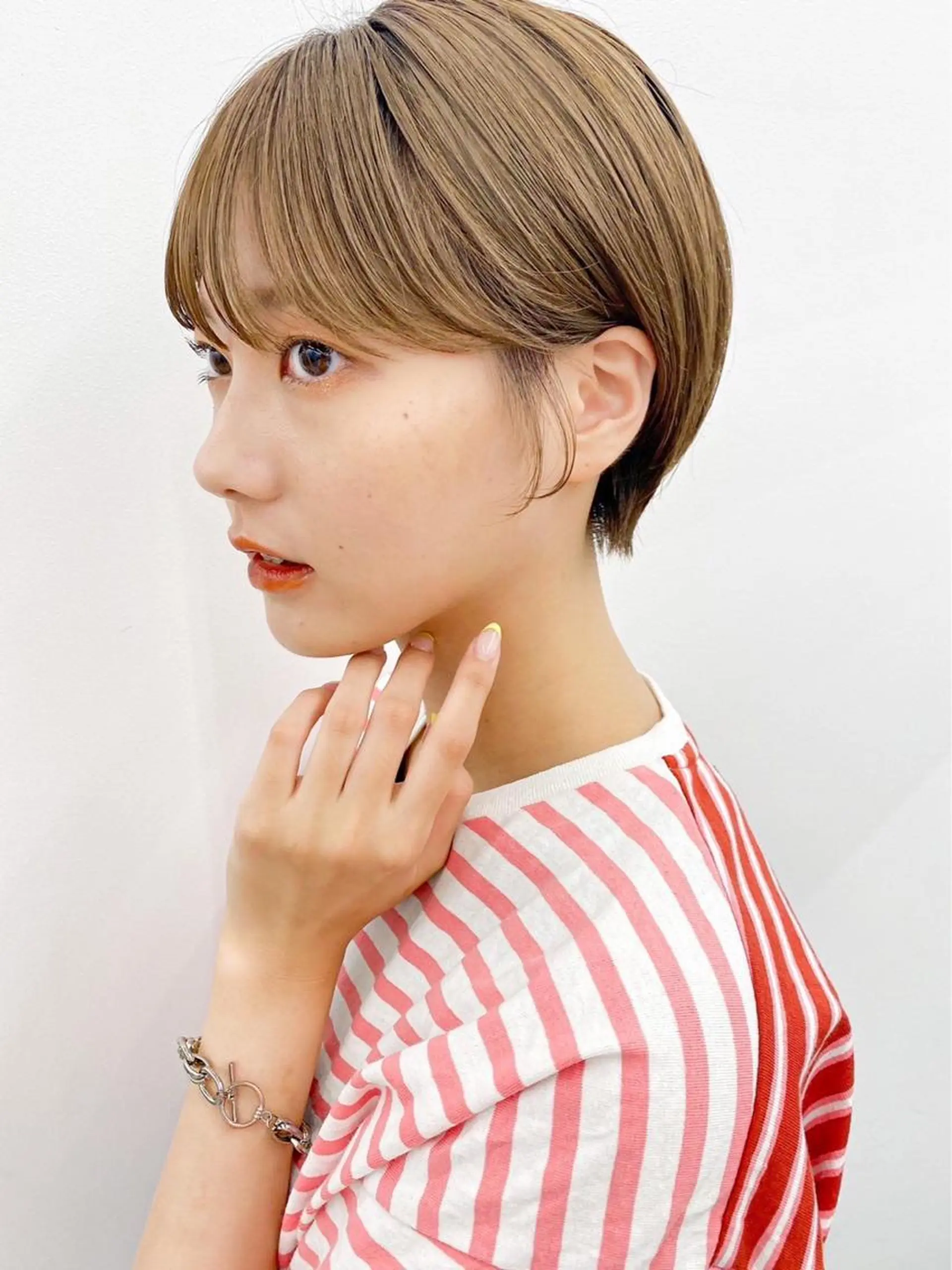 ショート カラー ベージュカラー ショートヘア ハイライト/ショート /ボブ/RYOHEIのヘアスタイル