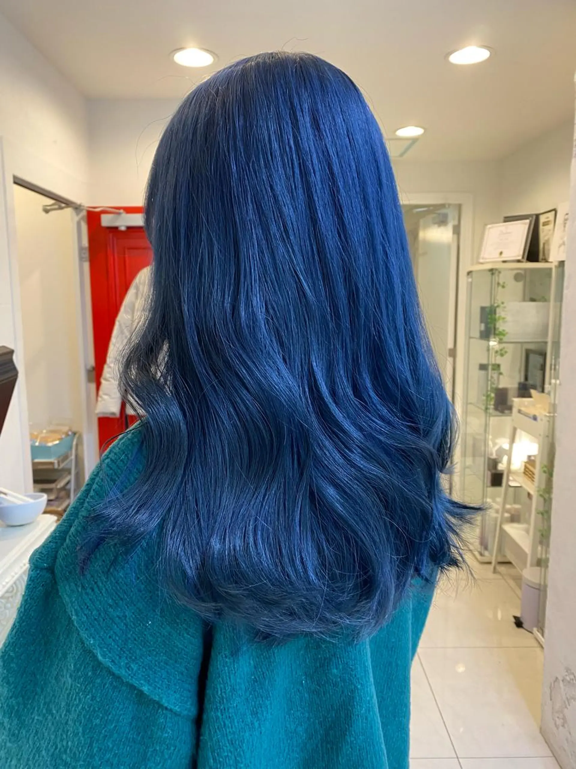 セミロング カラー ヘアアレンジ マツエク・マツパ アイブロウ ブルーカラー 眉カラー 韓国風マツエク 韓国風ヘア Noah's　Ark所属・透明感カラー🫧ヘア セット🫧松本菜月の眉毛・アイブロウイメージ