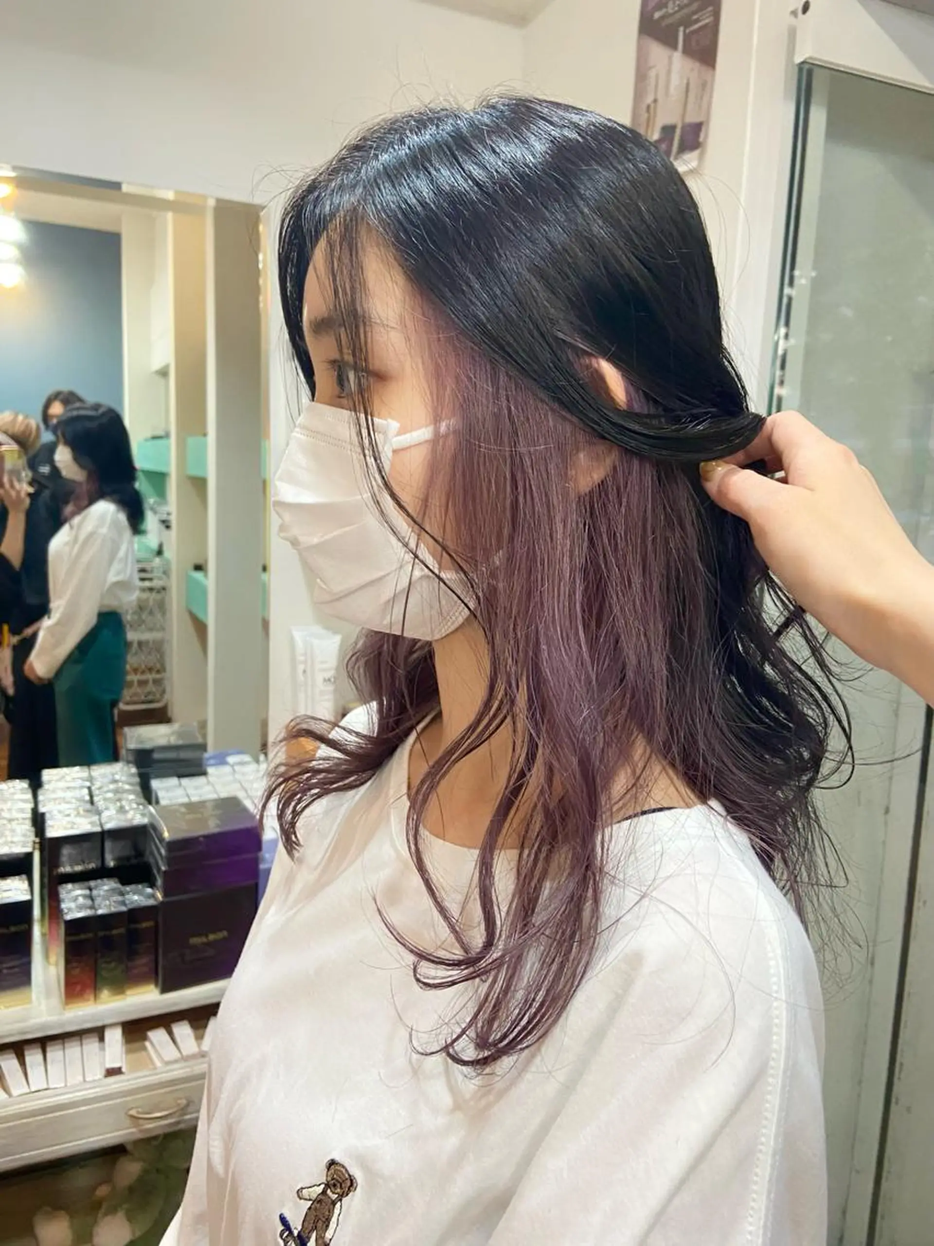 セミロング カラー インナーカラー 伏見稲荷/髪質改善/ ブリーチ/西川奈穂のヘアスタイル