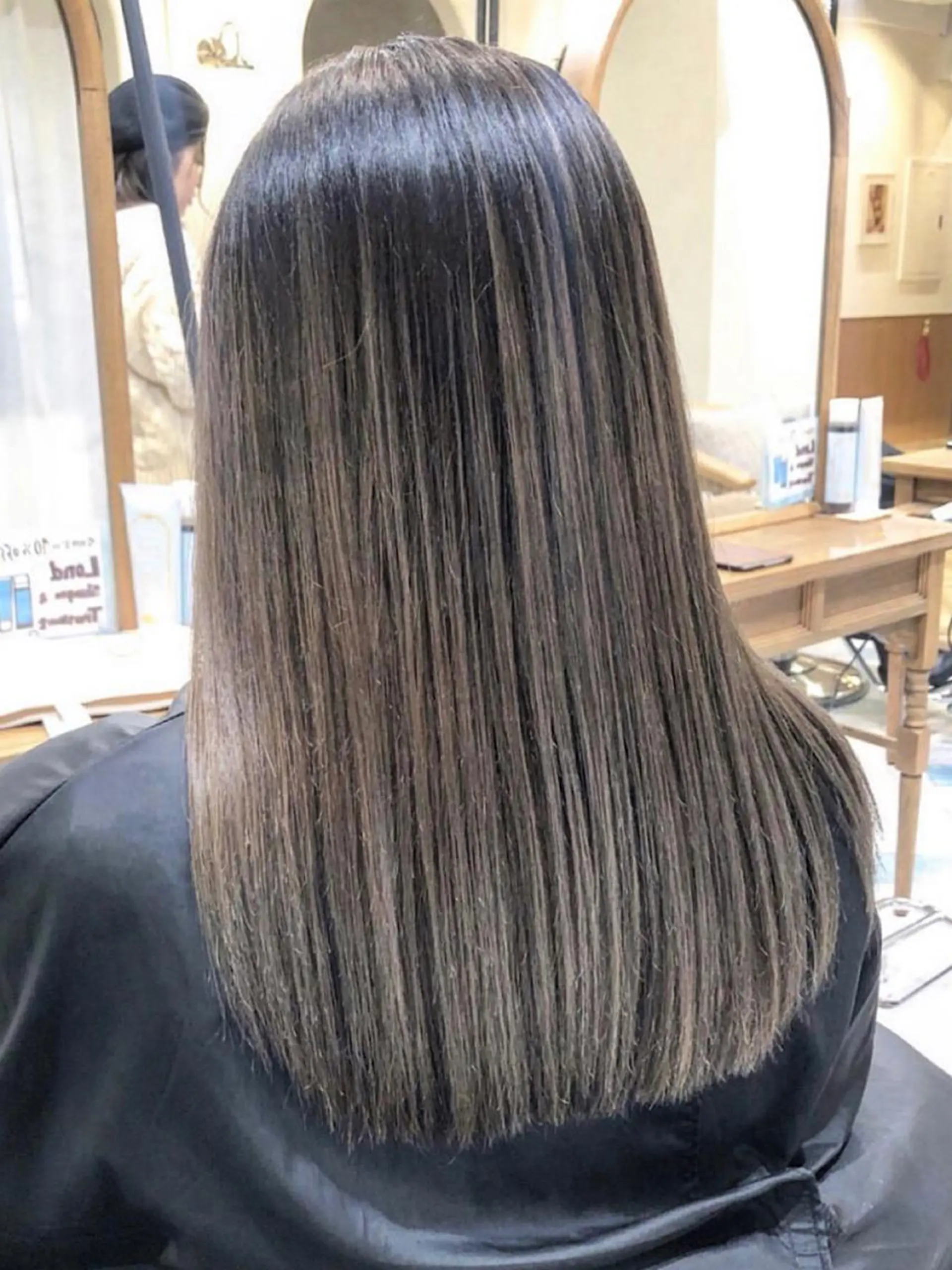 ロング salowin 原宿 aroa所属・韓国／ハッシュカット ／透明感カラー／金野のヘアスタイル