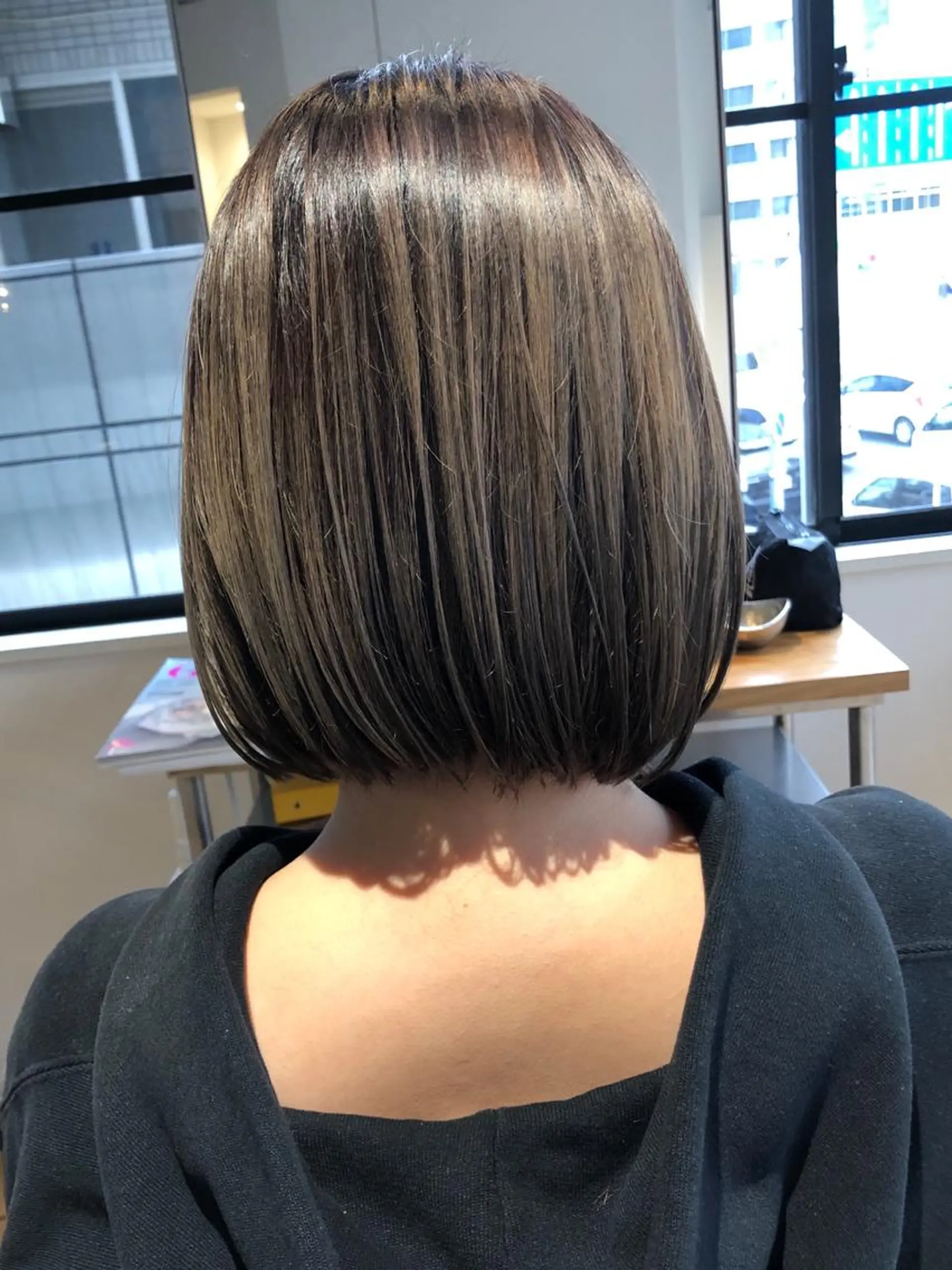 ショート ブリーチ毛矯正.髪質 改善.髪にドラマをのヘアスタイル