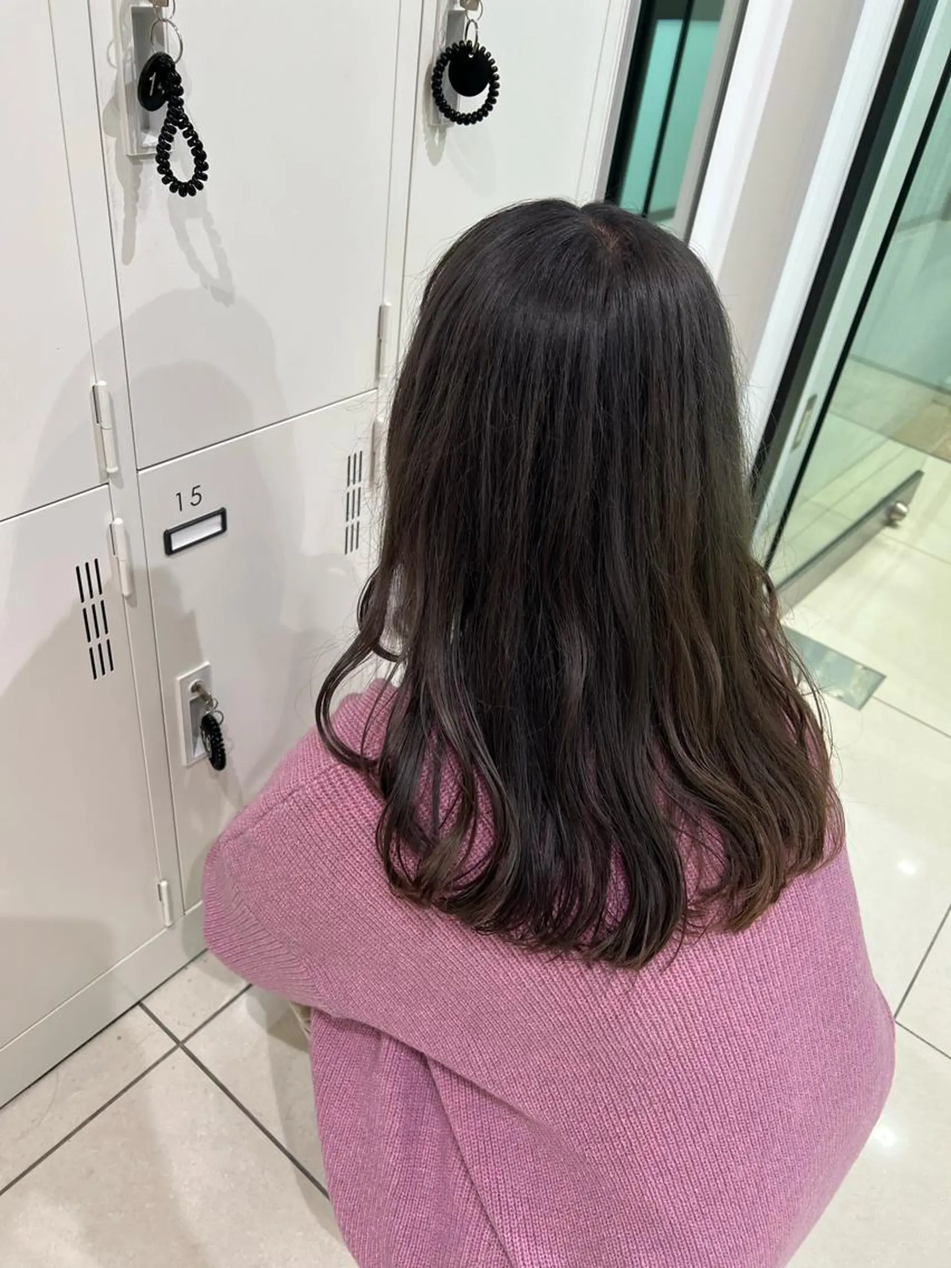 セミロング カラー ベージュカラー ブリーチ 【暖色カラー特化】 中山由梨のヘアスタイル