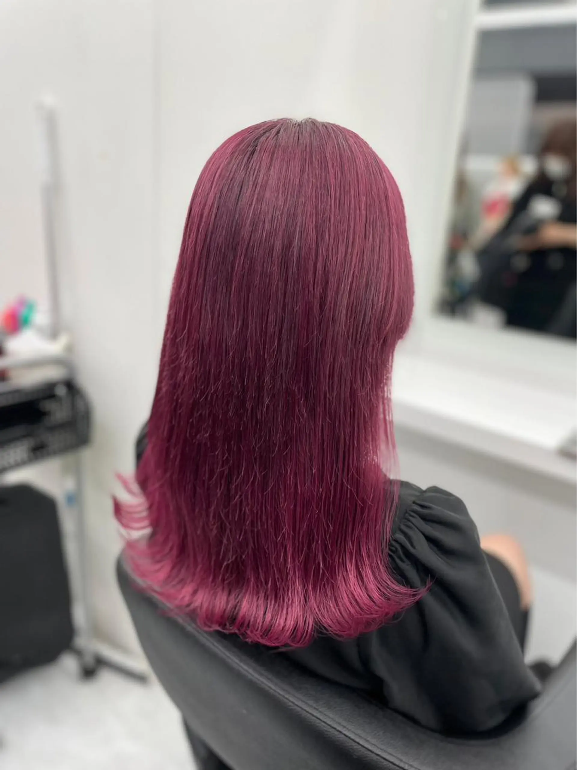 ミディアム ❤︎ワンホンガーリー なハイトーンヘア❤︎のヘアスタイル