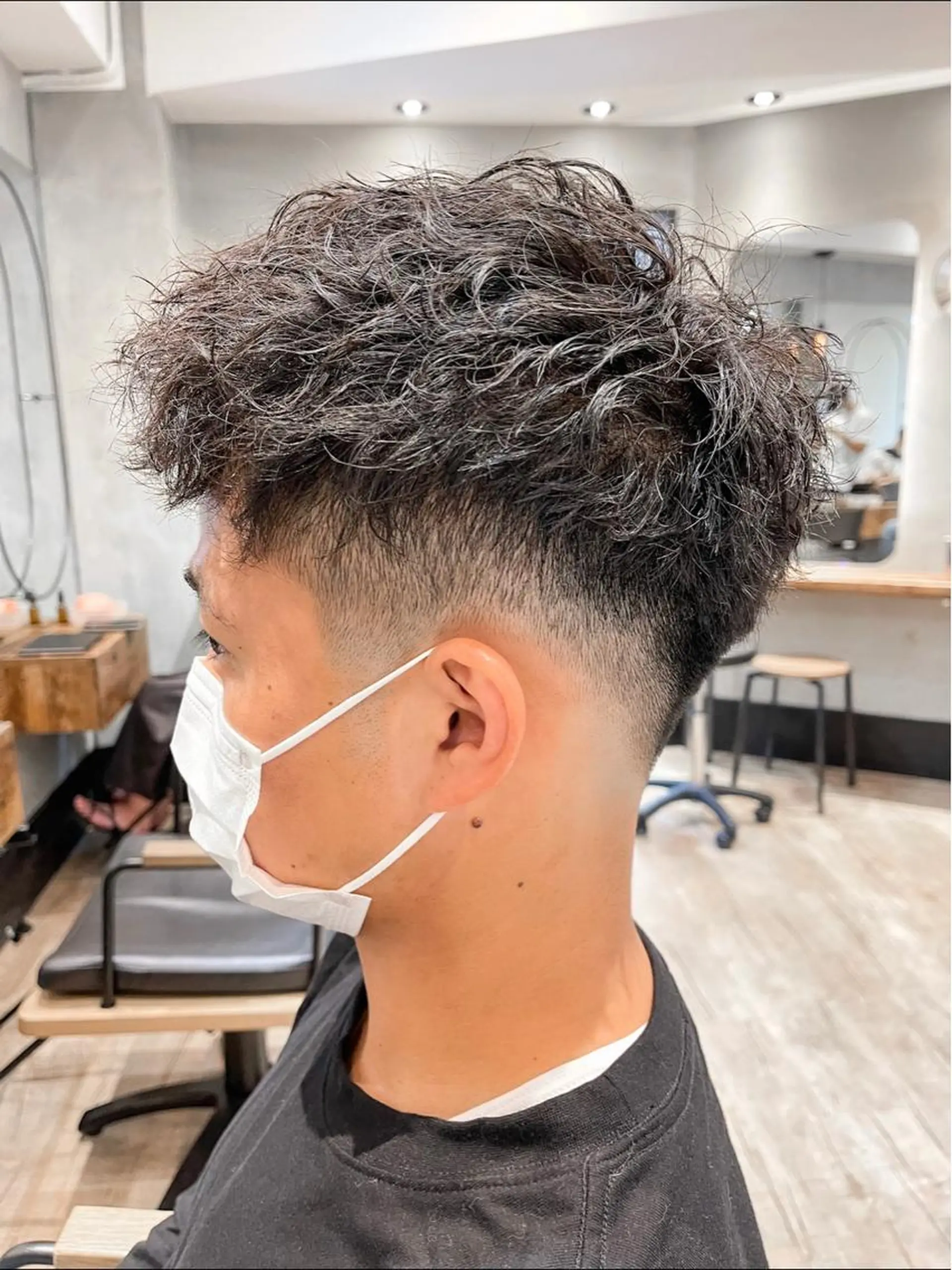 ショート パーマ ツイストパーマ カット パーマ トリートメント ヘアセット lana hair 新宿 髪質改善トリートメント 新宿三丁目所属・新宿メンズパーマ TAKE曲がる縮毛のヘアスタイル