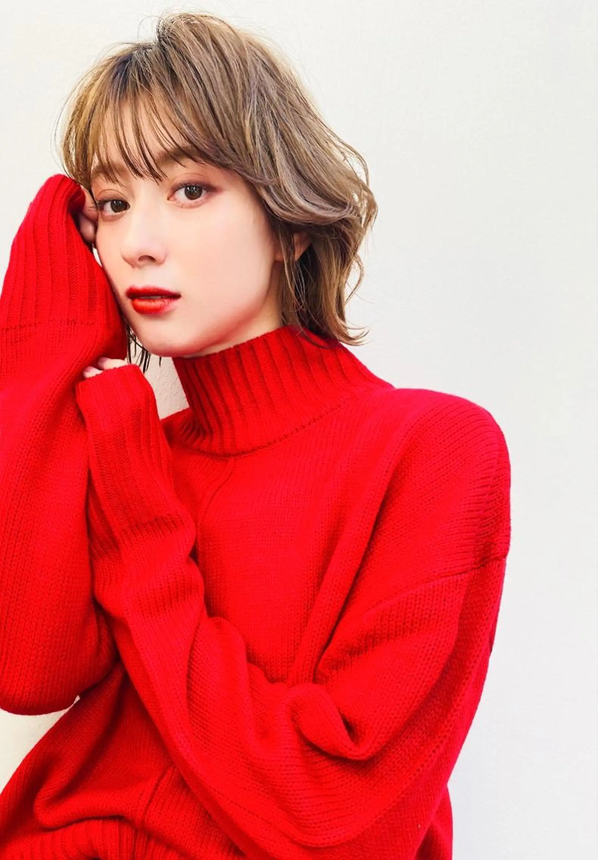 ミディアム カット ヘアカラー レイヤーカット🫧 ／ブリーチ✨TOWAのヘアスタイル