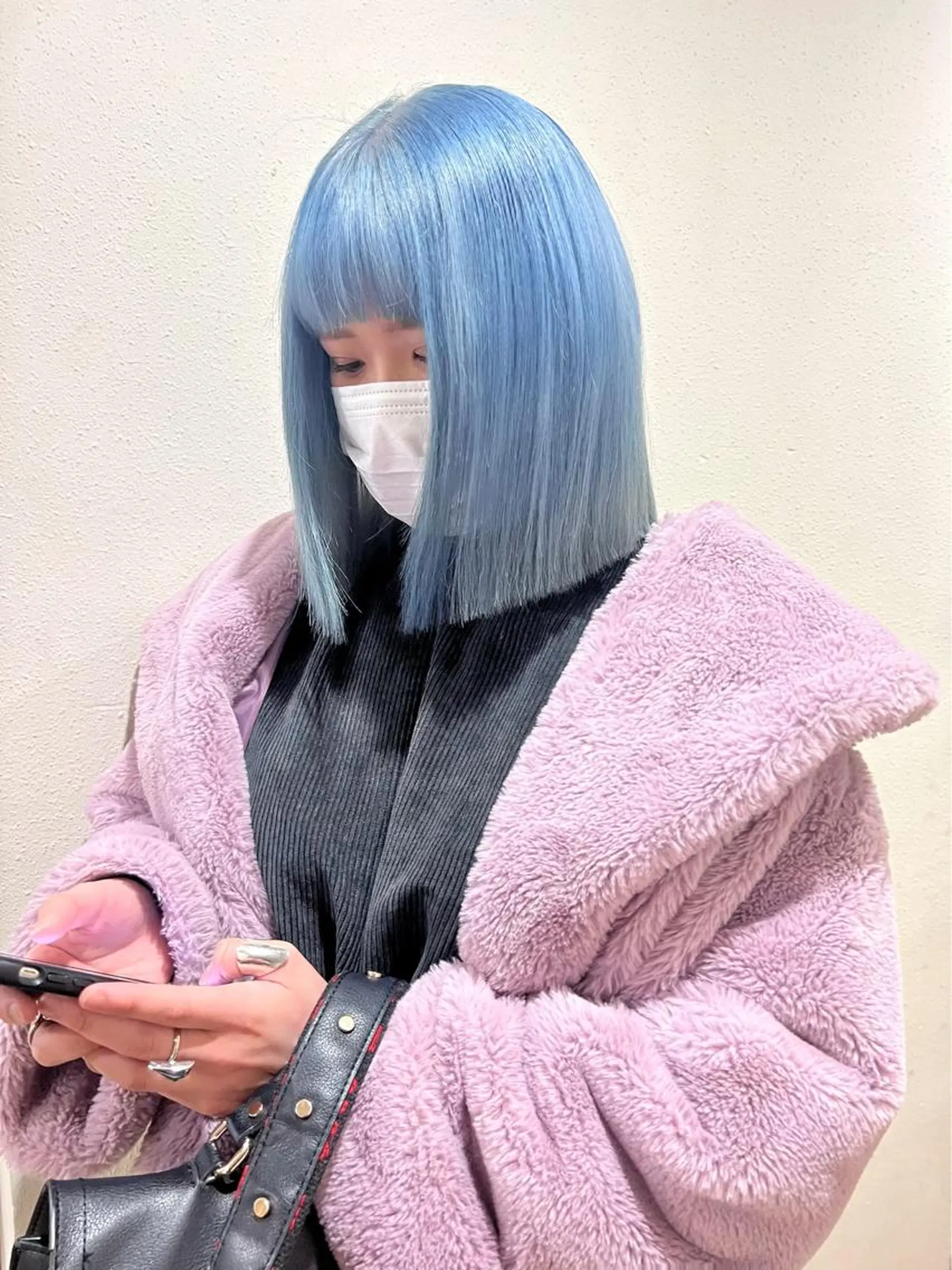 ミディアム ボブ カット ヘアカラー トリートメント ハイトーンカラー🍑 maanaのヘアスタイル