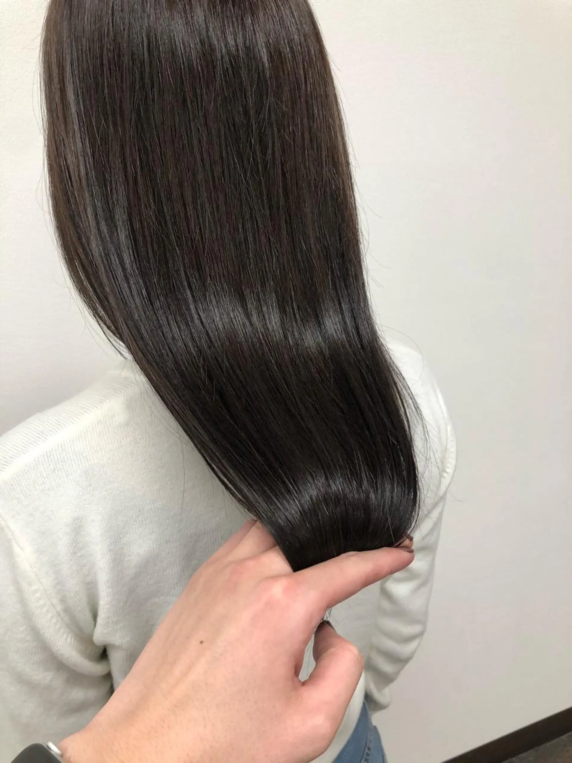 ロング カット ヘアカラー トリートメント シンタニ ナオトのヘアスタイル